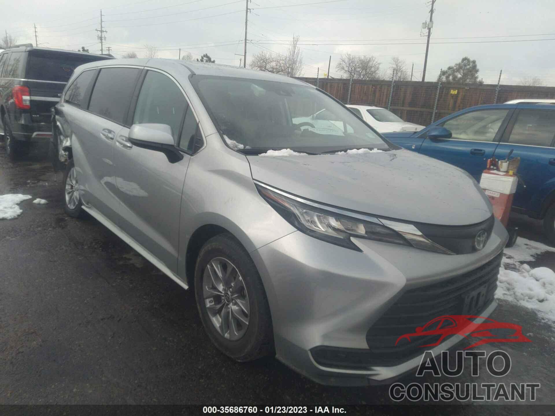 TOYOTA SIENNA 2022 - 5TDKRKEC1NS117166