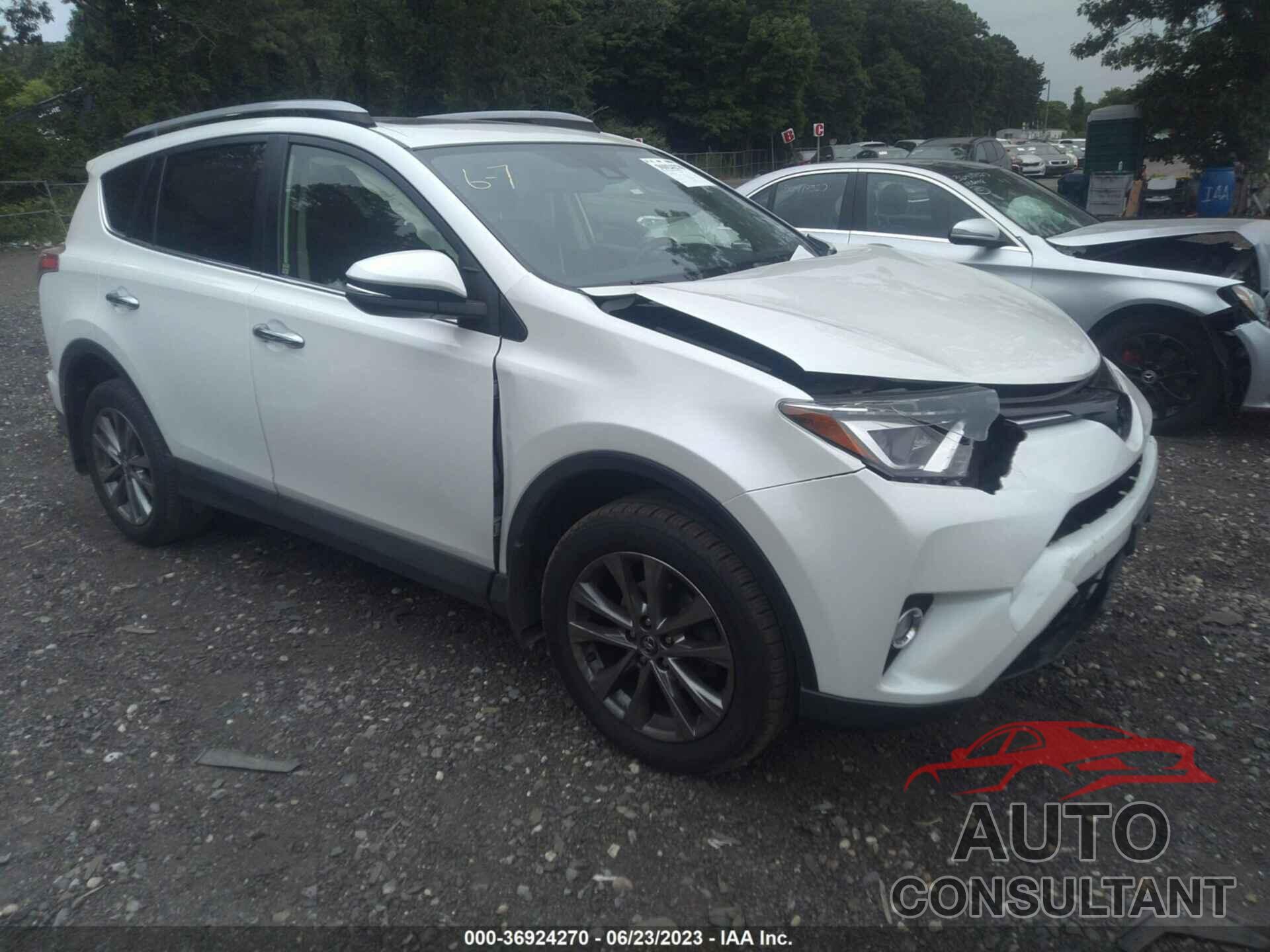 TOYOTA RAV4 2018 - JTMDFREVXJD257590