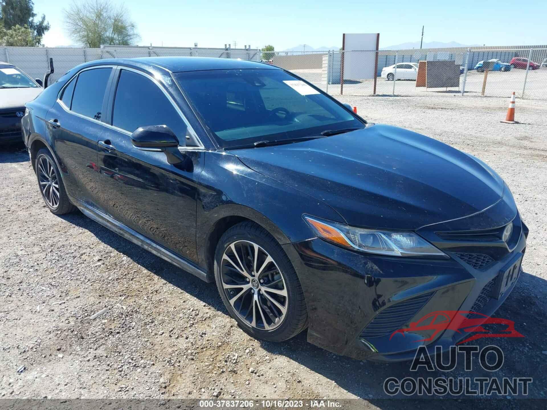 TOYOTA CAMRY 2018 - JTNB11HK9J3014511