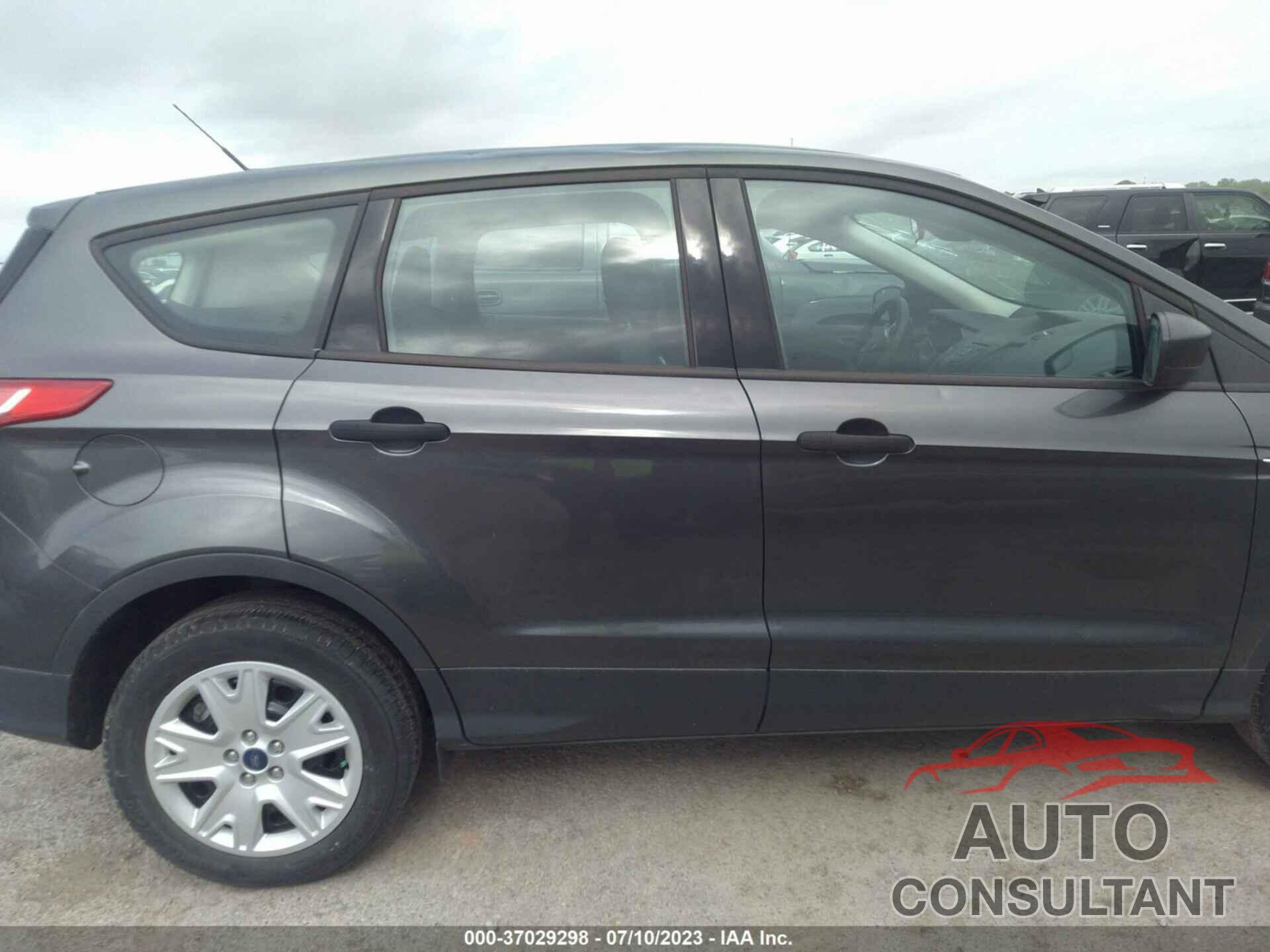 FORD ESCAPE 2016 - 1FMCU0F70GUC25913