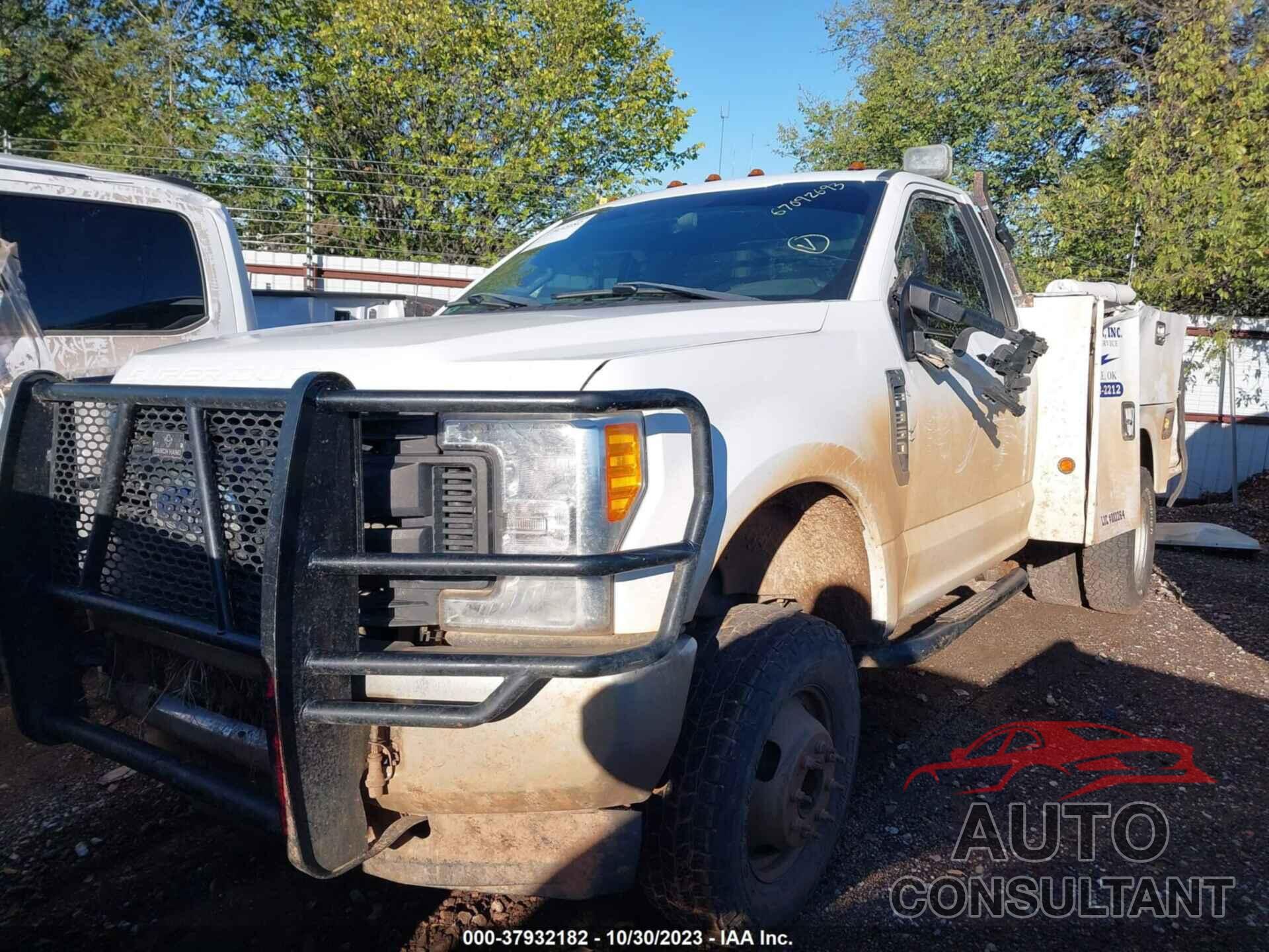 FORD SUPER DUTY F-350 DRW 2017 - 1FDRF3H67HED16991