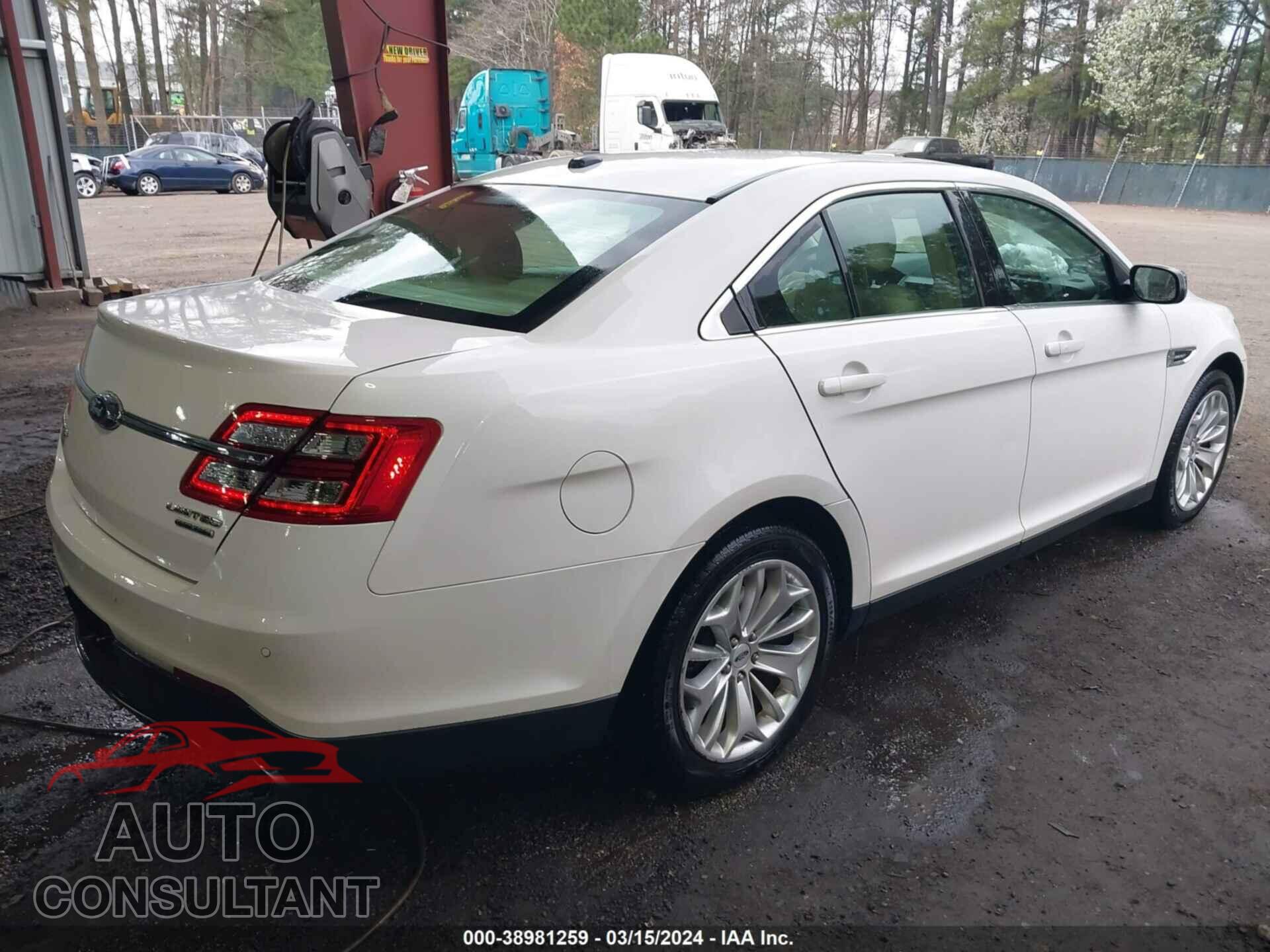 FORD TAURUS 2017 - 1FAHP2F86HG128663
