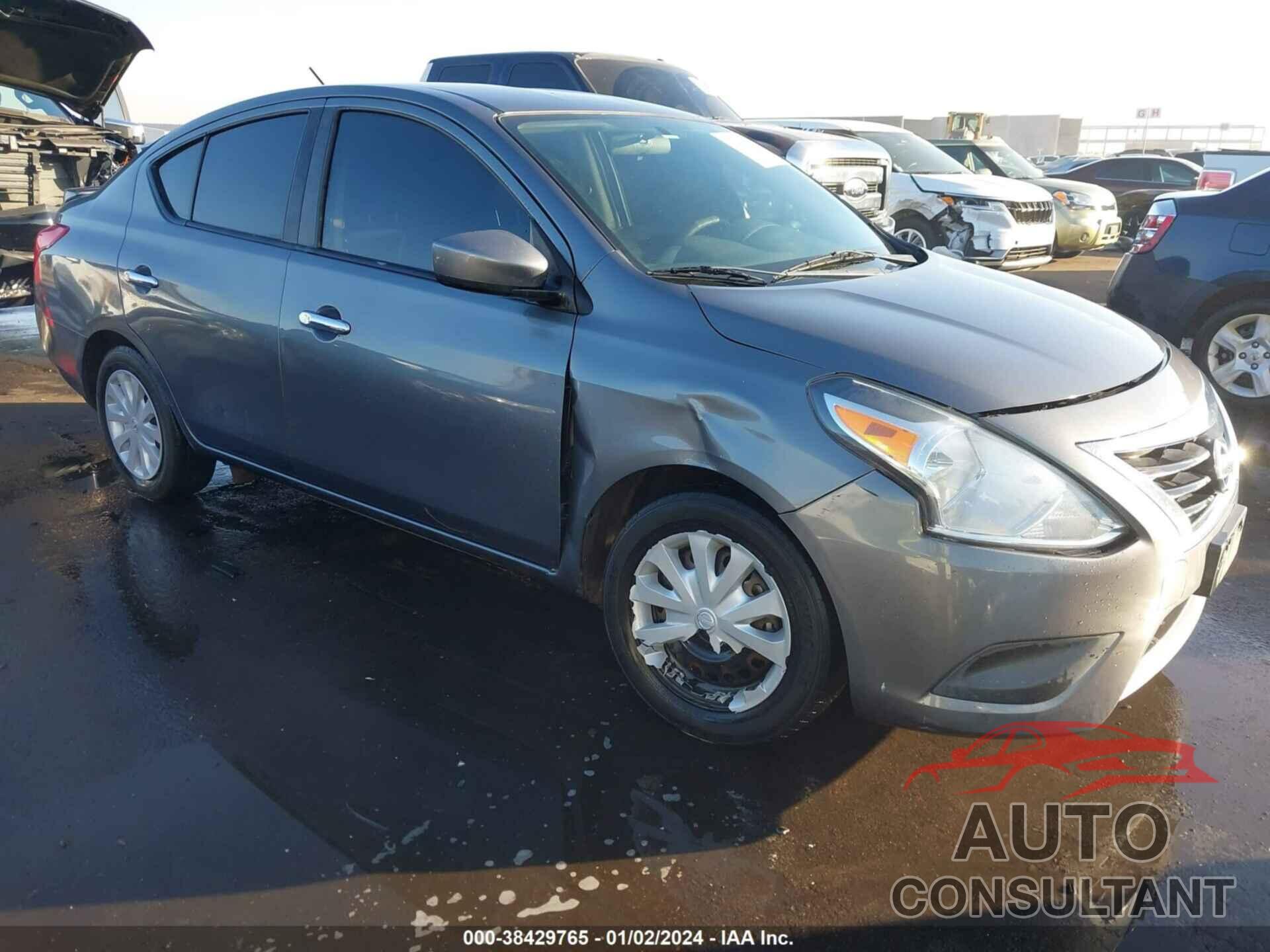 NISSAN VERSA 2018 - 3N1CN7AP2JL804908