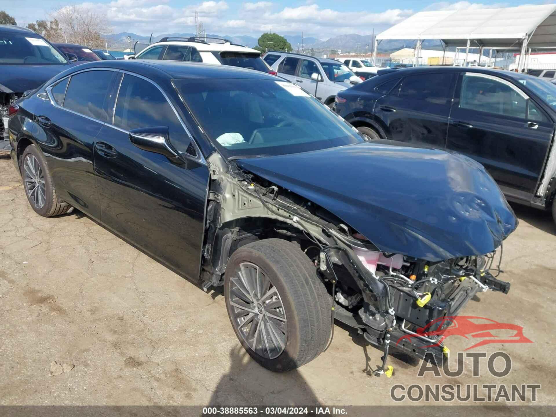 LEXUS ES 300H 2024 - 58ADA1C15RU038231