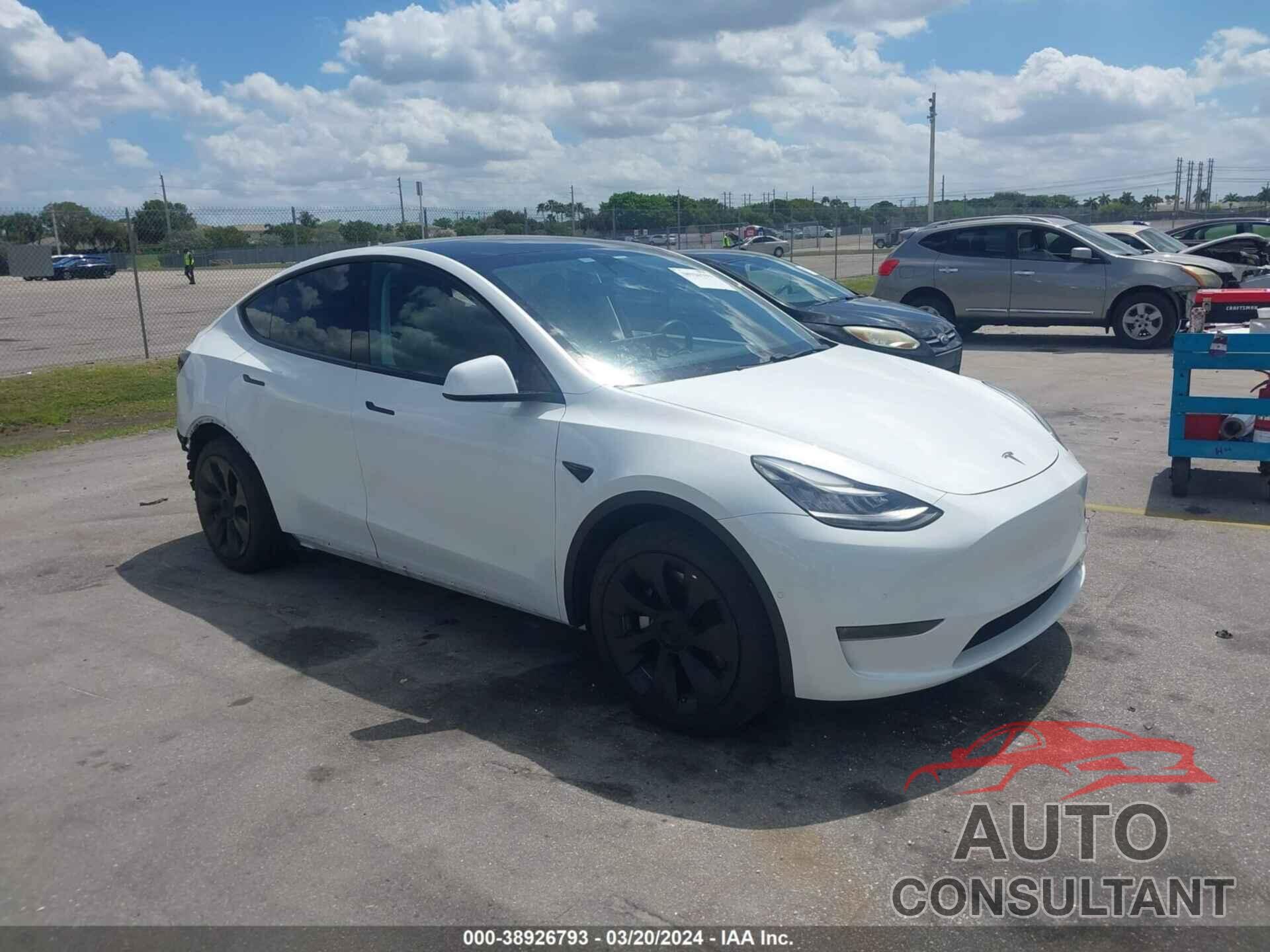 TESLA MODEL Y 2020 - 5YJYGDEE5LF039781