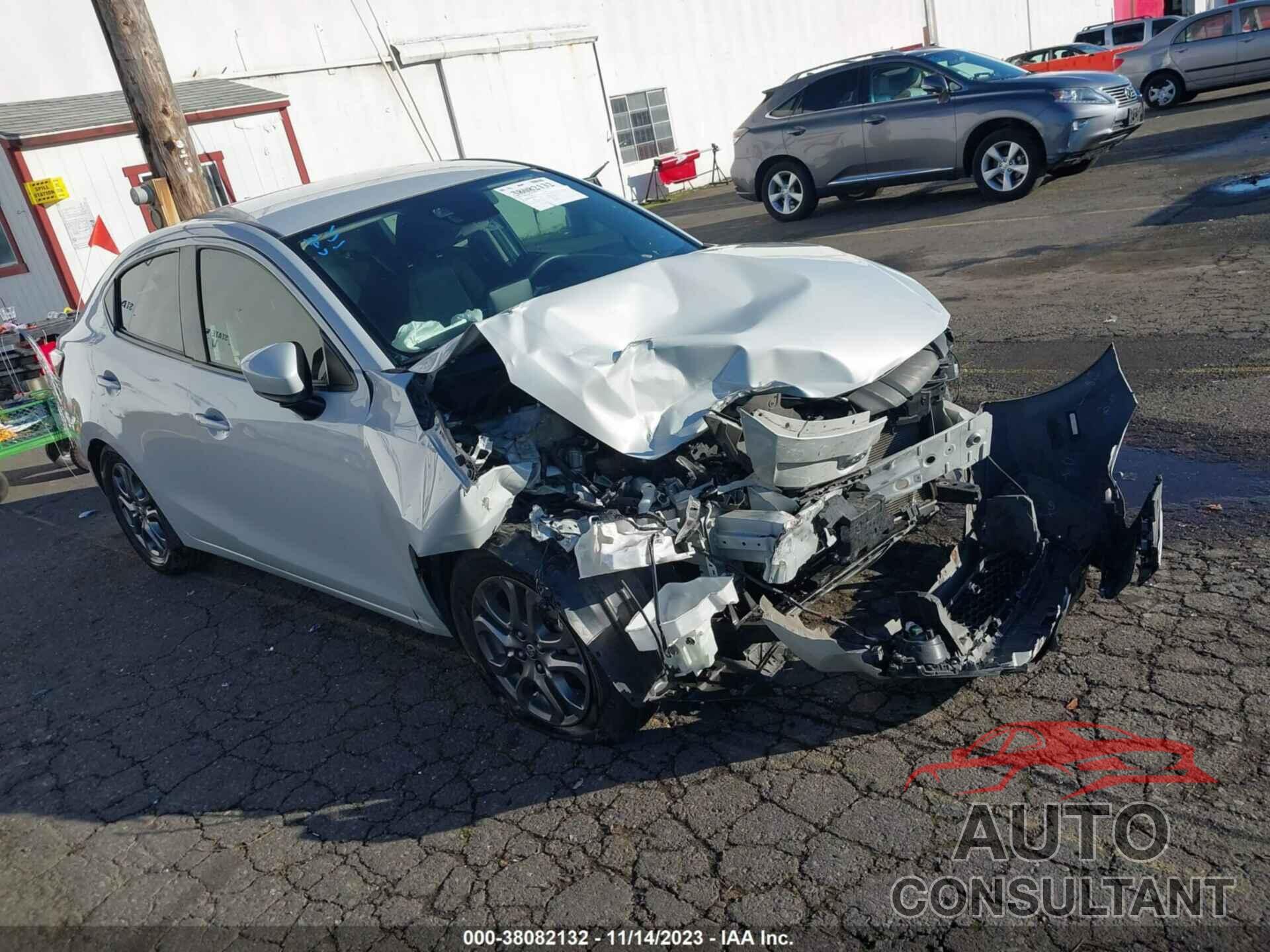 TOYOTA YARIS 2019 - 3MYDLBYV1KY521212