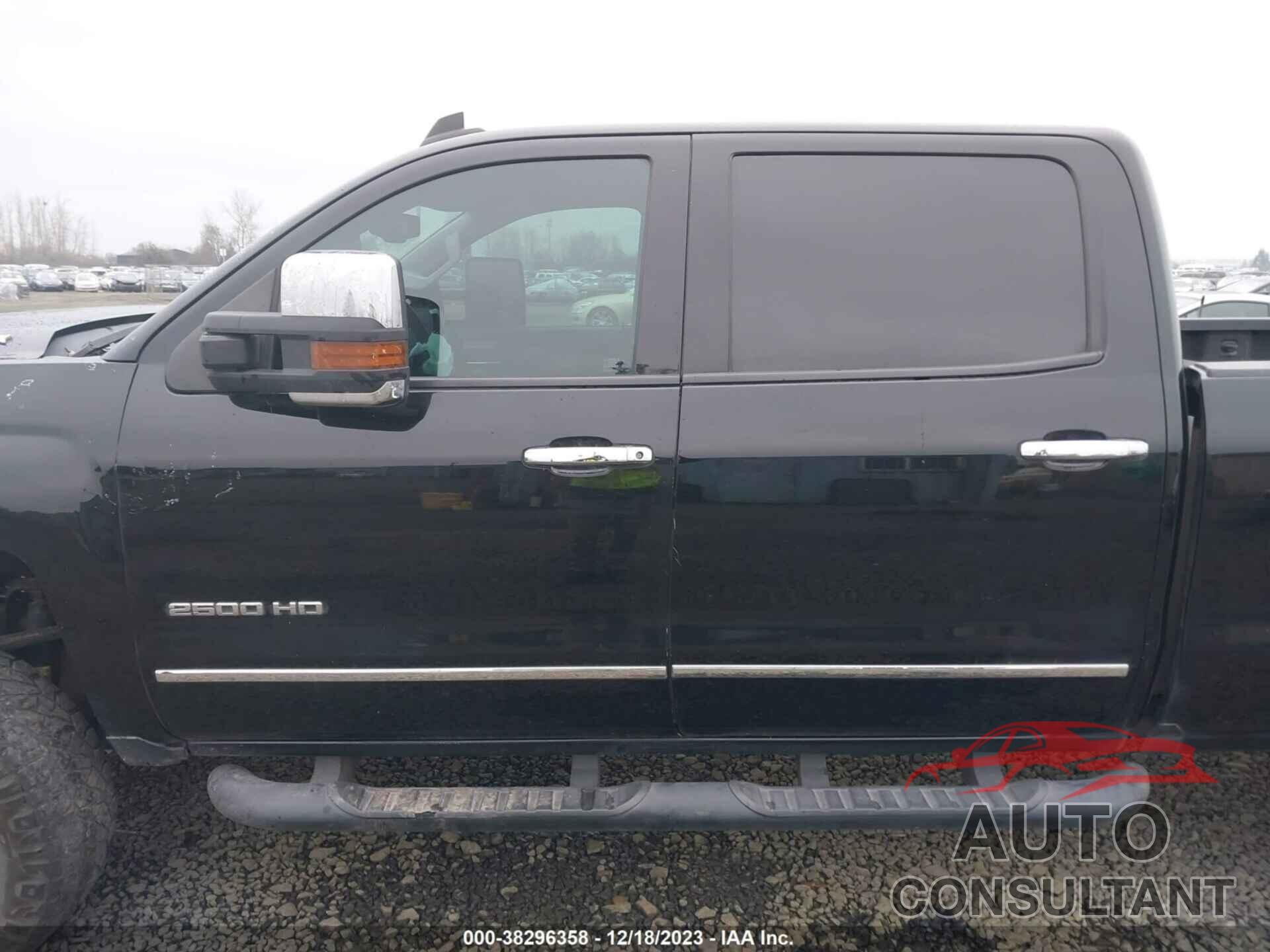 CHEVROLET SILVERADO 2500HD 2018 - 1GC1KVEY7JF221913