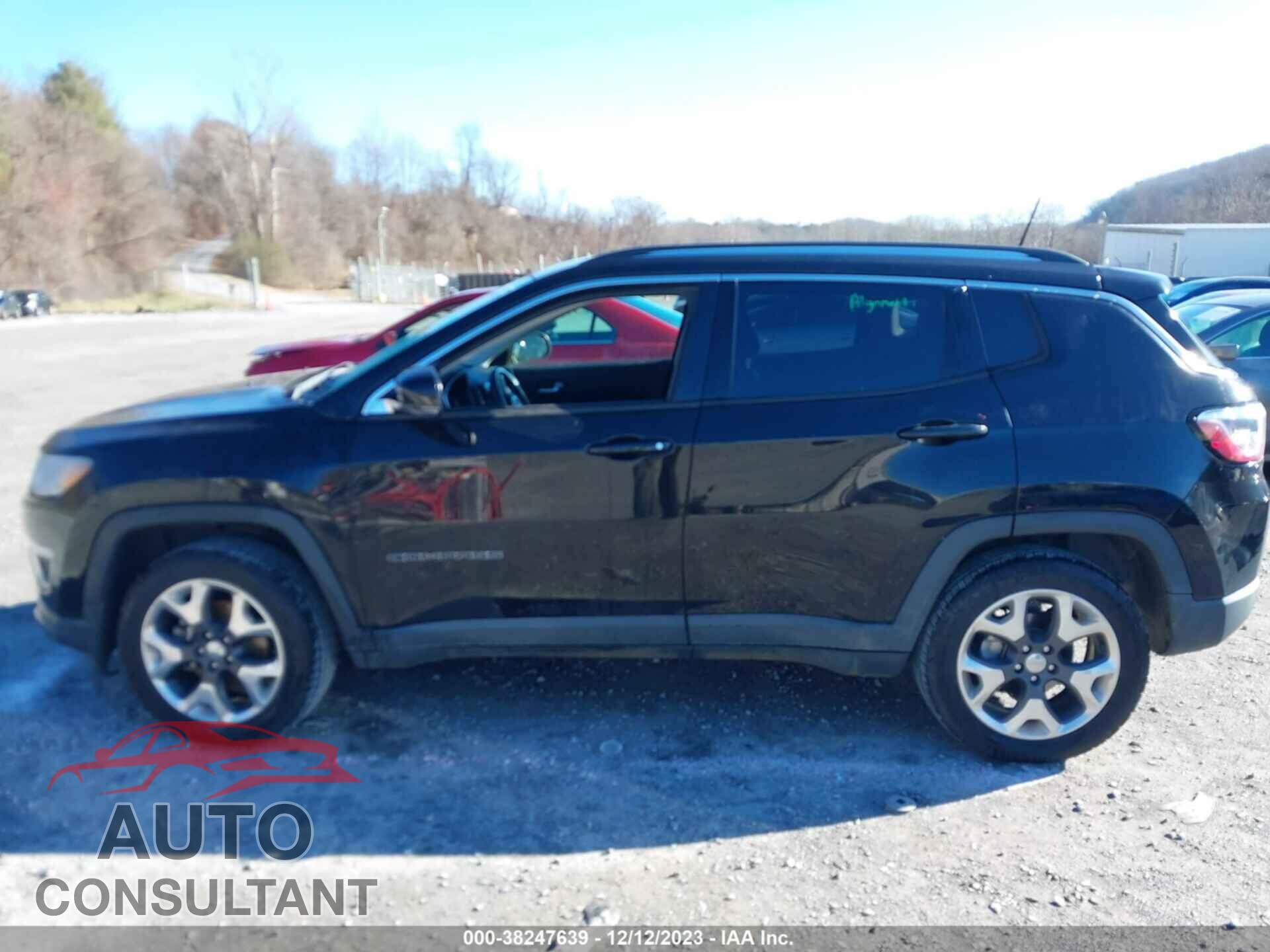 JEEP COMPASS 2018 - 3C4NJDCB3JT333773