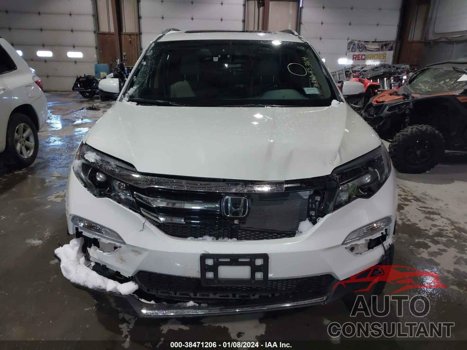 HONDA PILOT 2018 - 5FNYF6H98JB010480