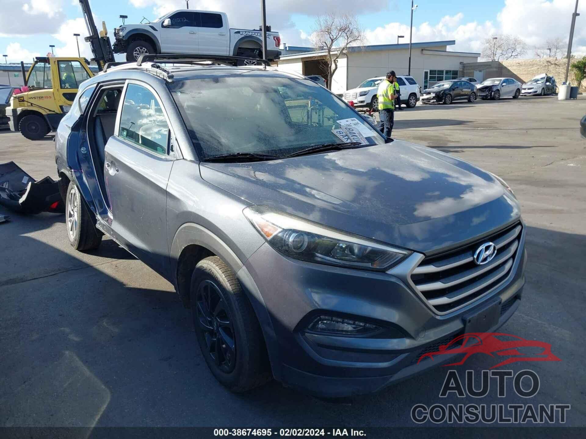 HYUNDAI TUCSON 2017 - KM8J33A45HU481250