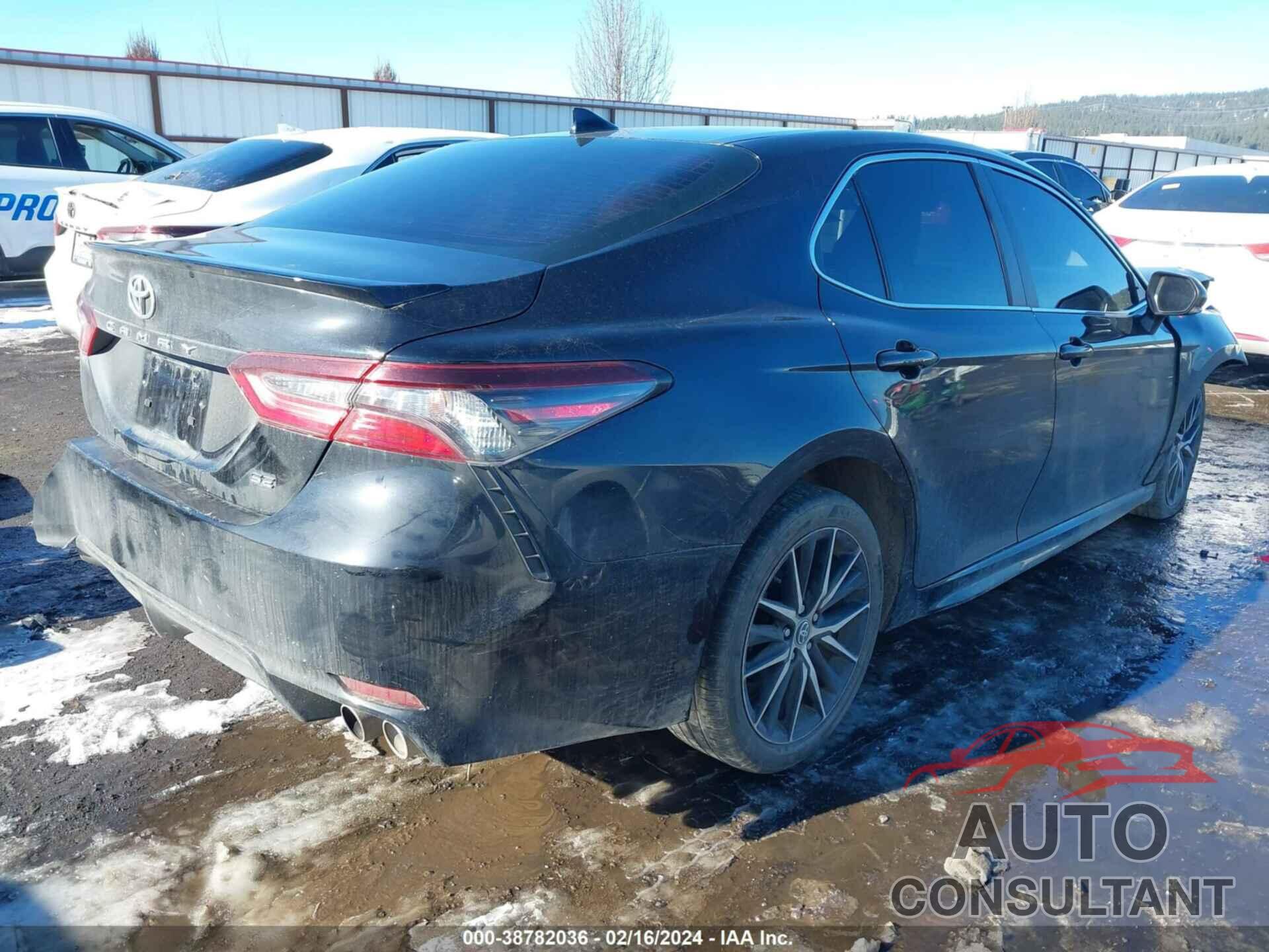 TOYOTA CAMRY 2022 - 4T1G11AK4NU704277