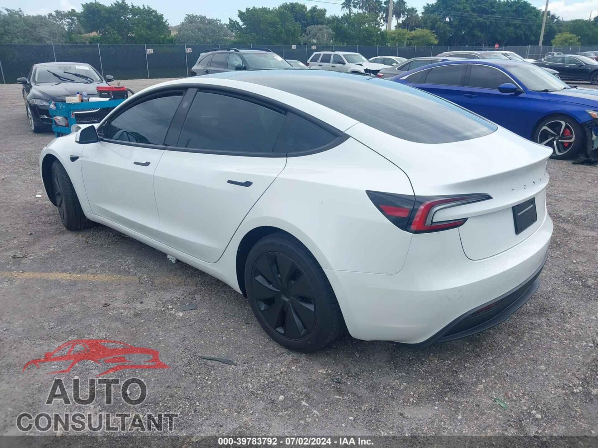 TESLA MODEL 3 2024 - 5YJ3E1EA1RF756831
