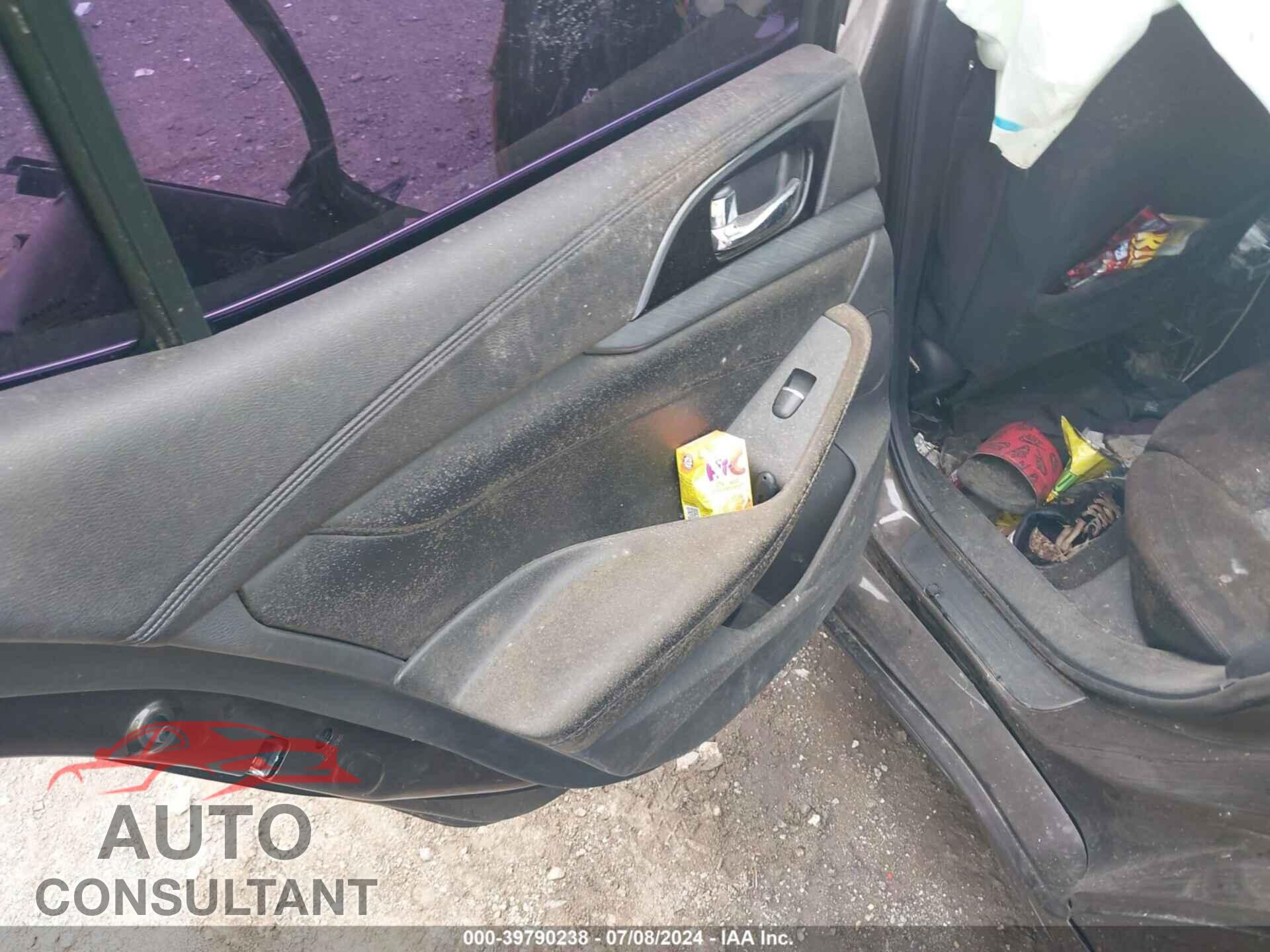 NISSAN MAXIMA 2017 - 1N4AA6AP1HC366646