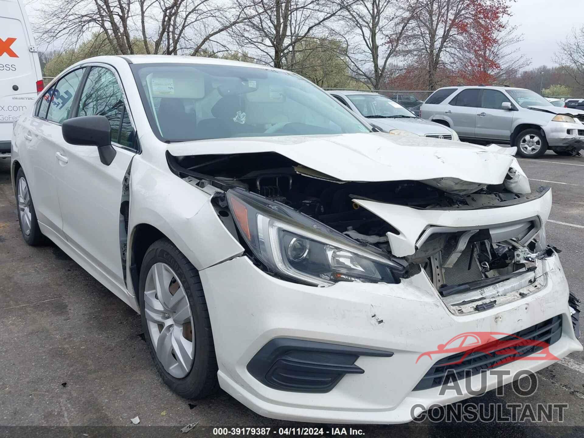 SUBARU LEGACY 2018 - 4S3BNAA61J3027484