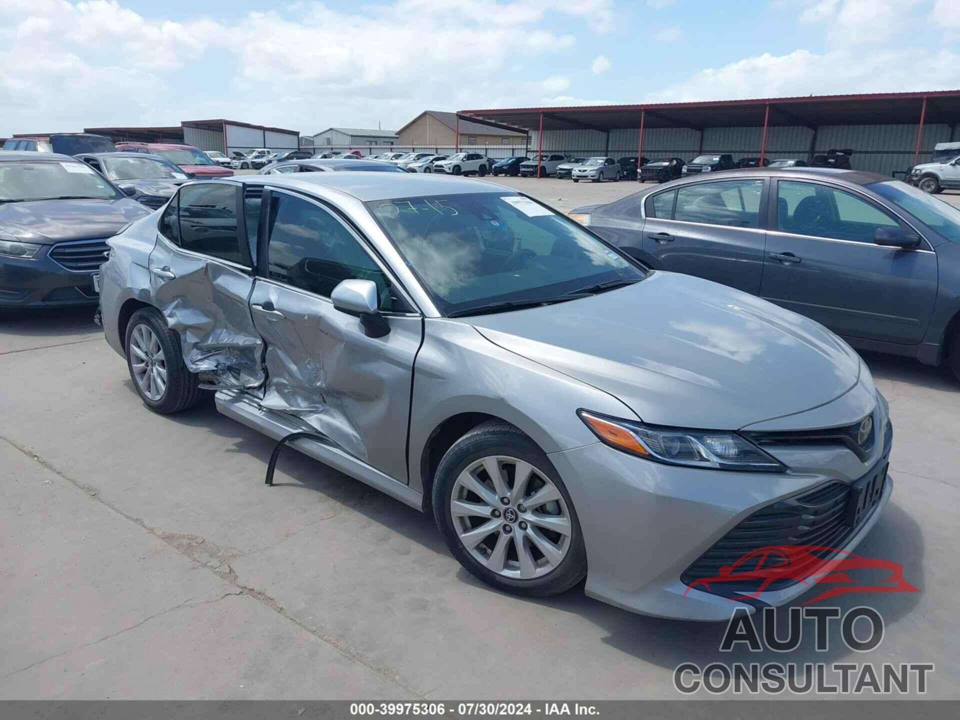 TOYOTA CAMRY 2019 - 4T1B11HK8KU701152