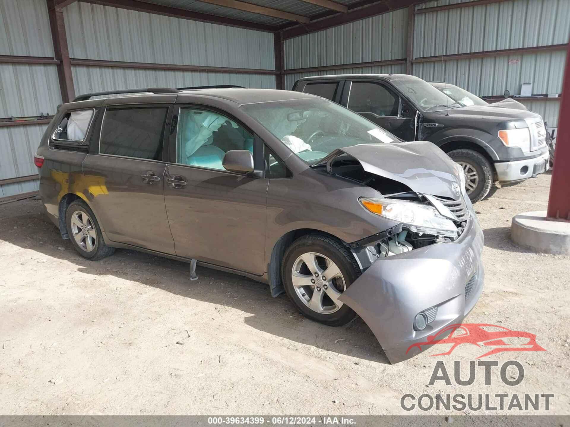 TOYOTA SIENNA 2017 - 5TDKZ3DC8HS816516