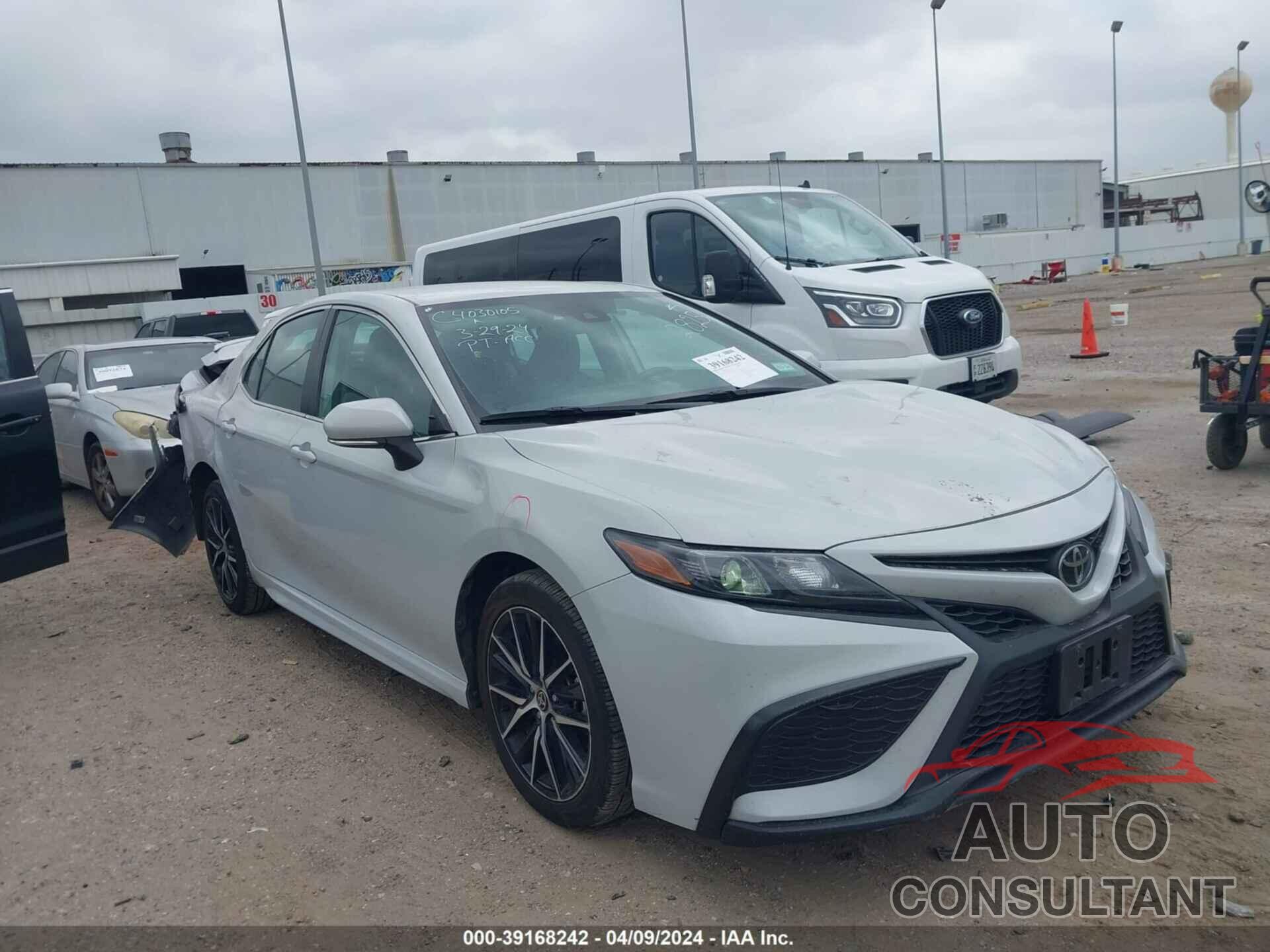 TOYOTA CAMRY 2022 - 4T1G11AK7NU042825
