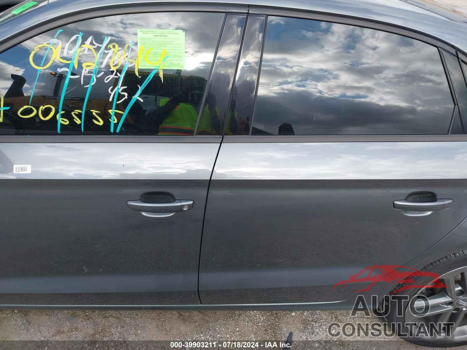 AUDI A3 2017 - WAUB8GFF6H1006555