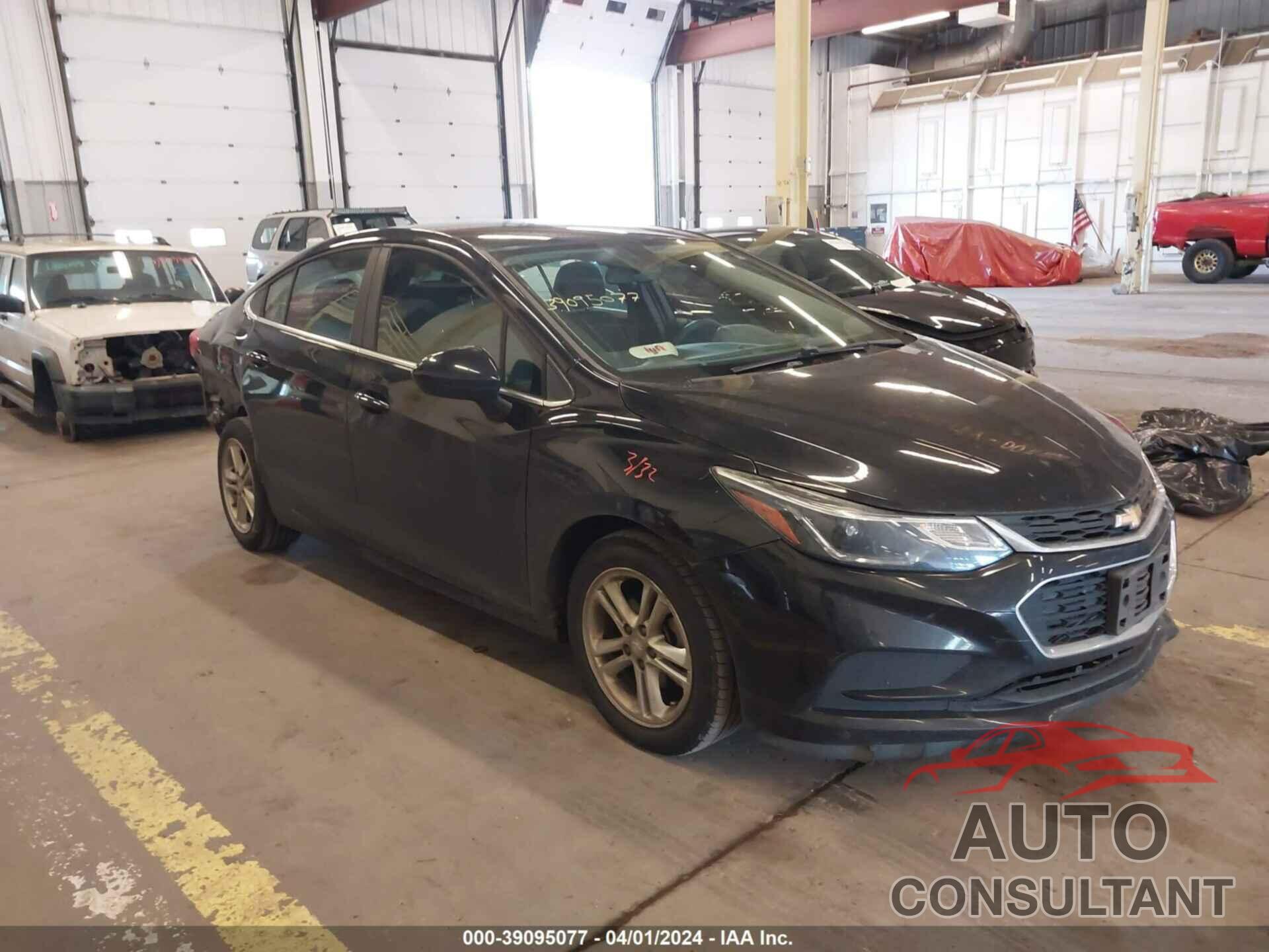 CHEVROLET CRUZE 2018 - 1G1BE5SM6J7241179