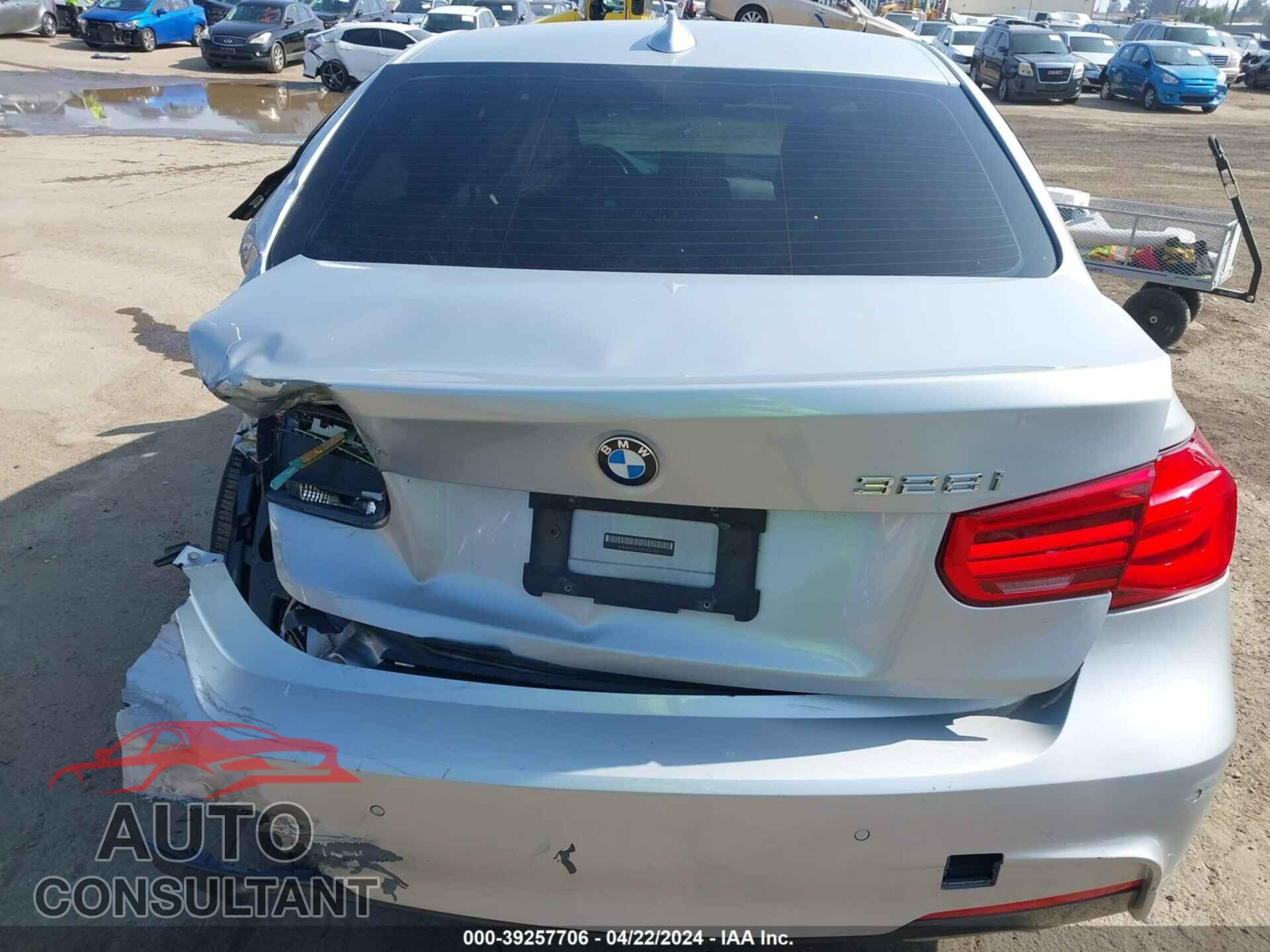 BMW 328I 2016 - WBA8E9G56GNU29194
