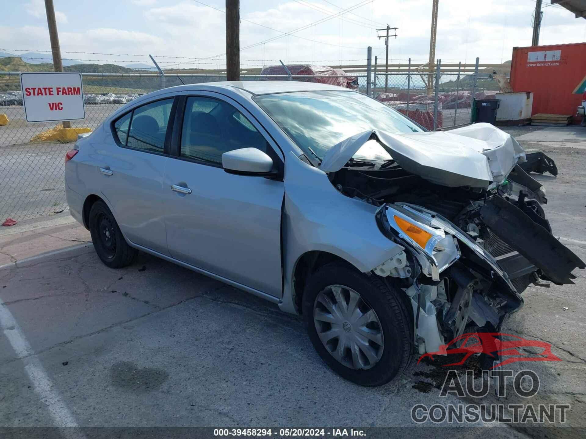 NISSAN VERSA 2017 - 3N1CN7APXHK429771