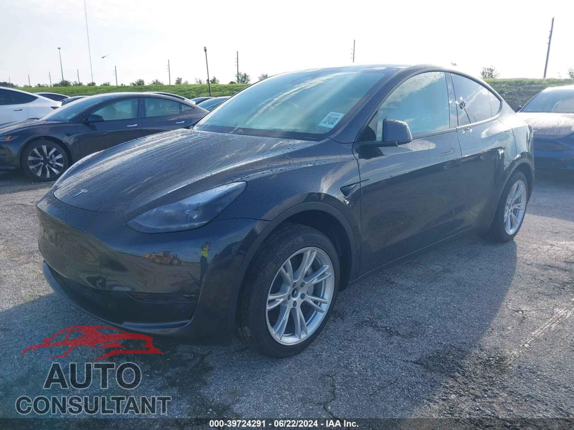 TESLA MODEL Y 2024 - 7SAYGDED2RF093106