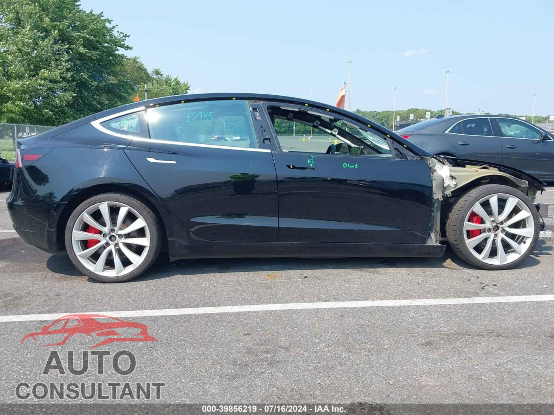 TESLA MODEL 3 2019 - 5YJ3E1EB9KF213967