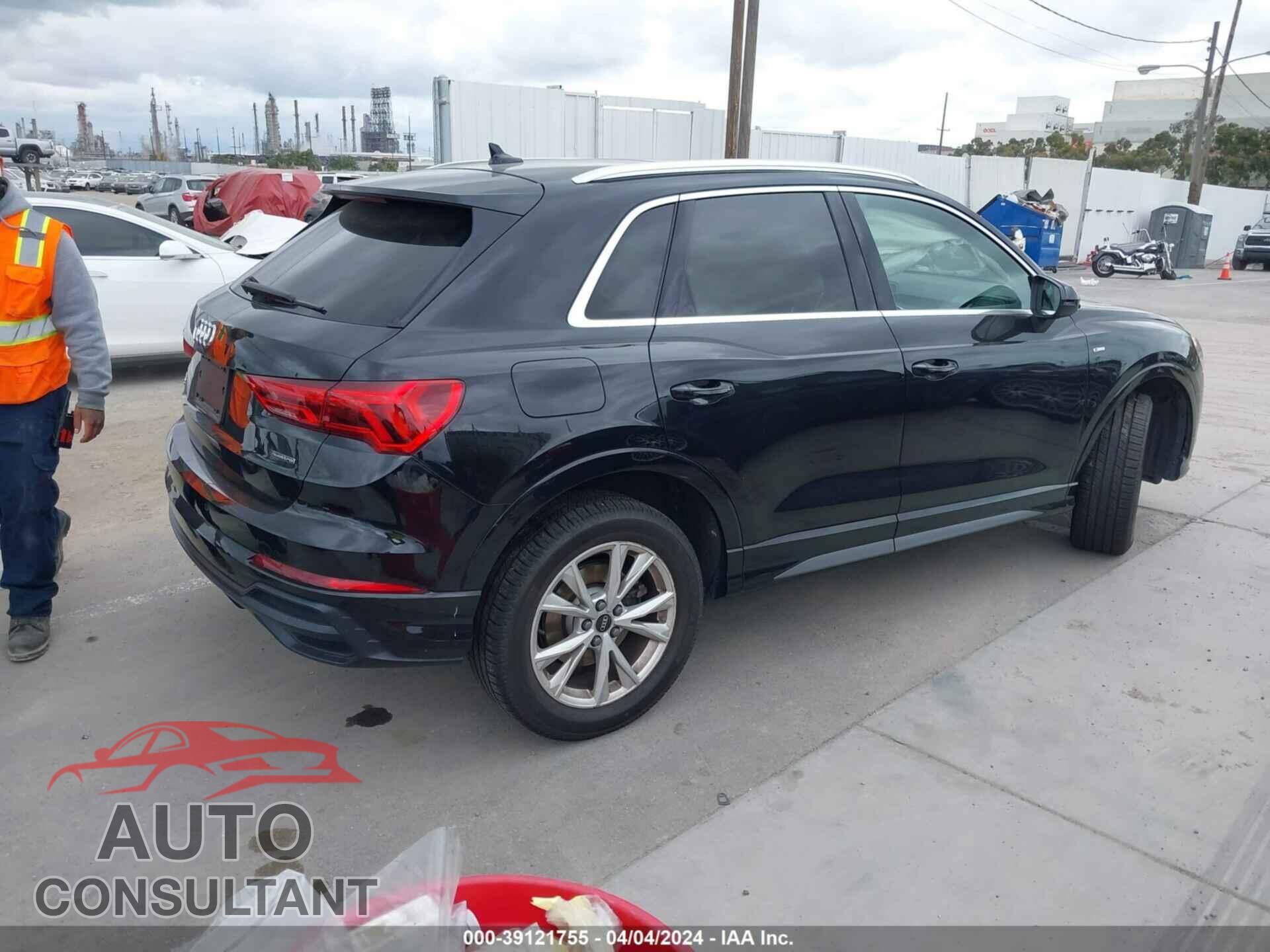 AUDI Q3 2021 - WA1DECF31M1052012