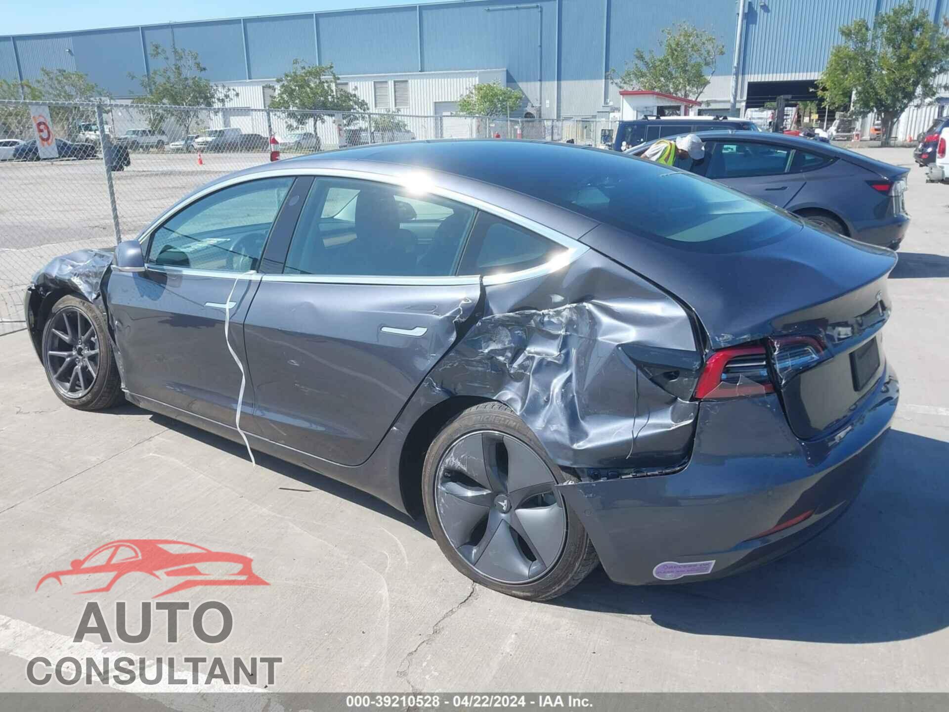 TESLA MODEL 3 2019 - 5YJ3E1EB7KF386189