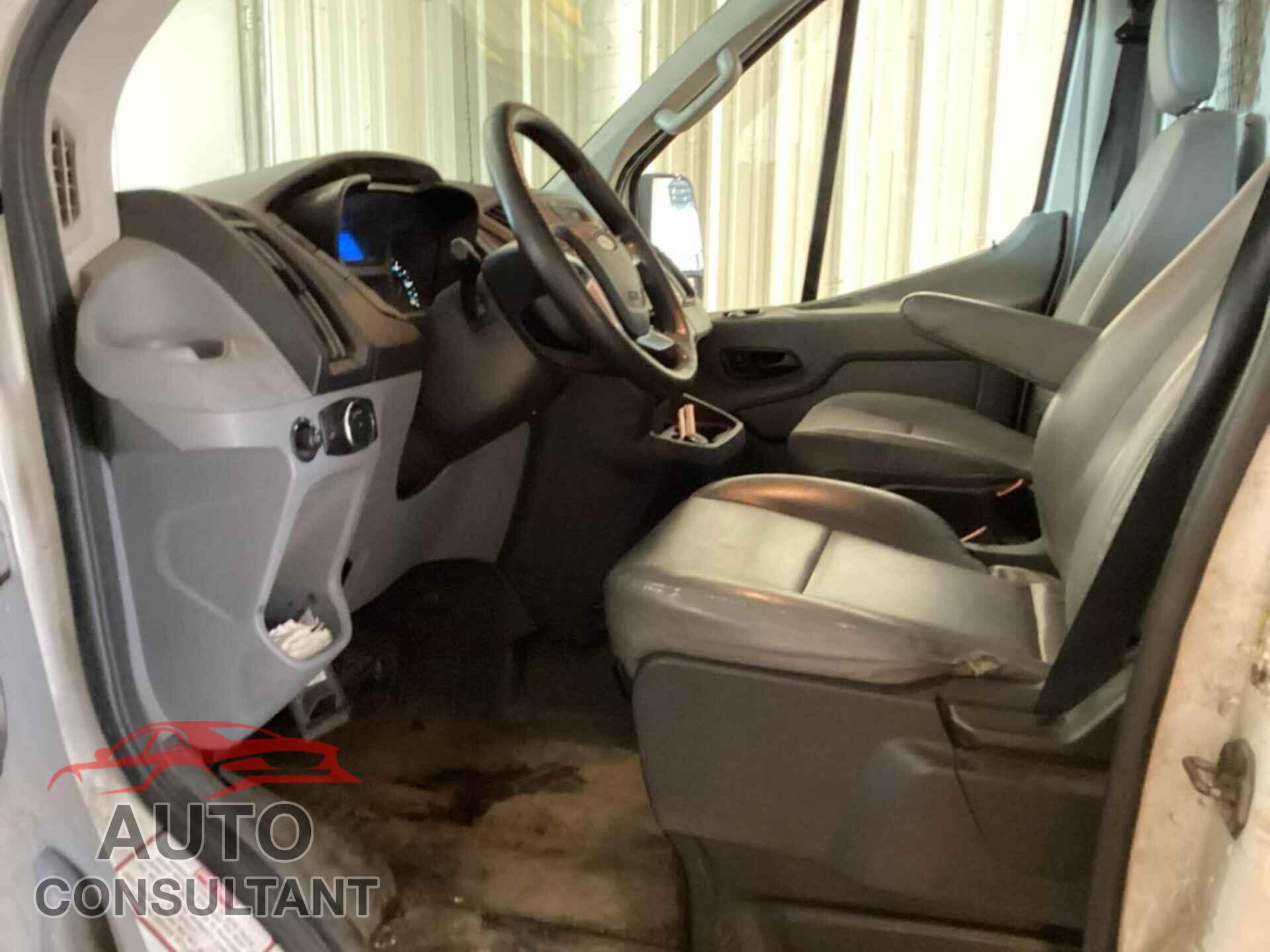FORD TRANSIT 2018 - 1FTYR1CMXJKA51170
