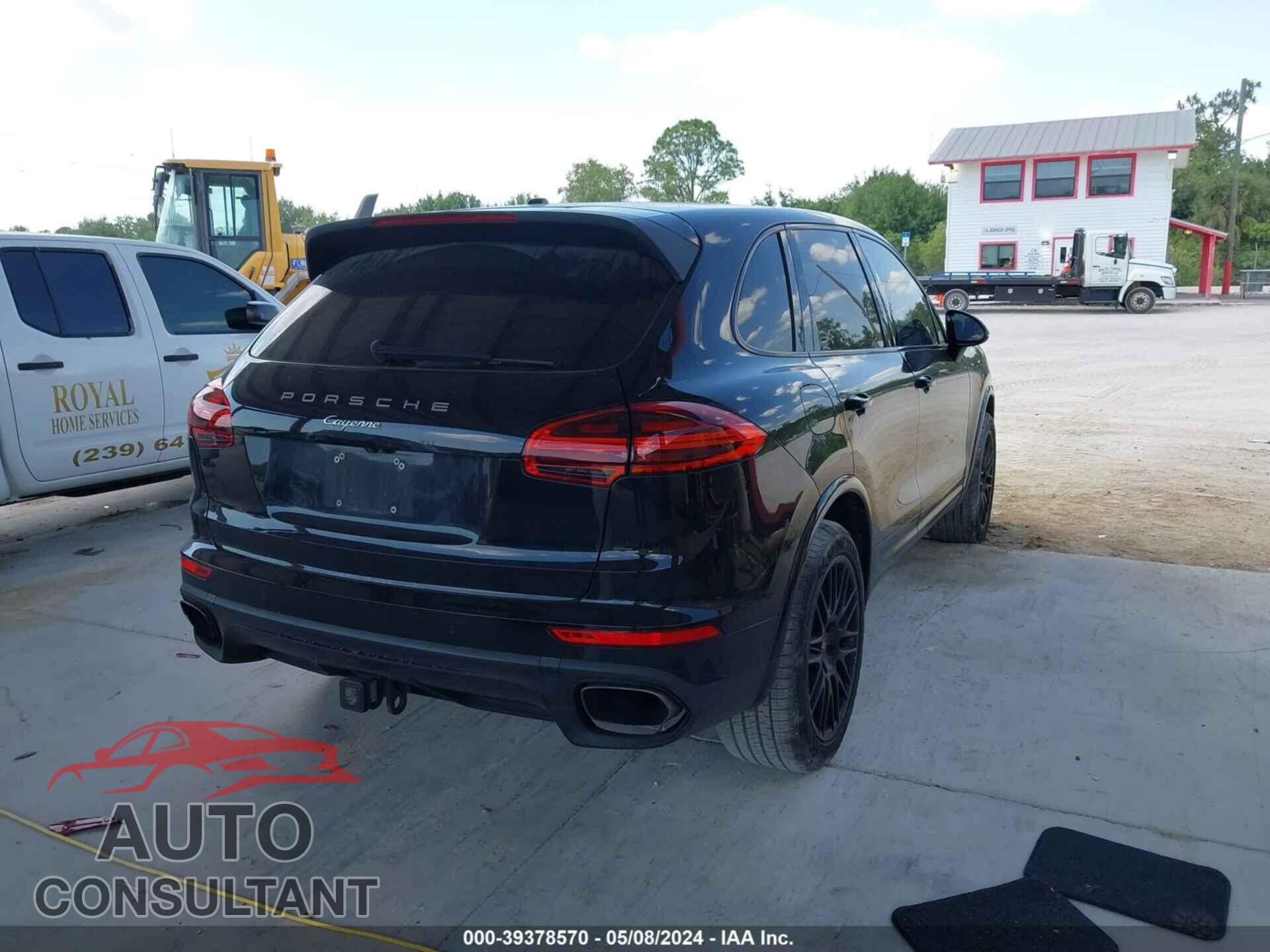 PORSCHE CAYENNE 2017 - WP1AA2A20HKA80525
