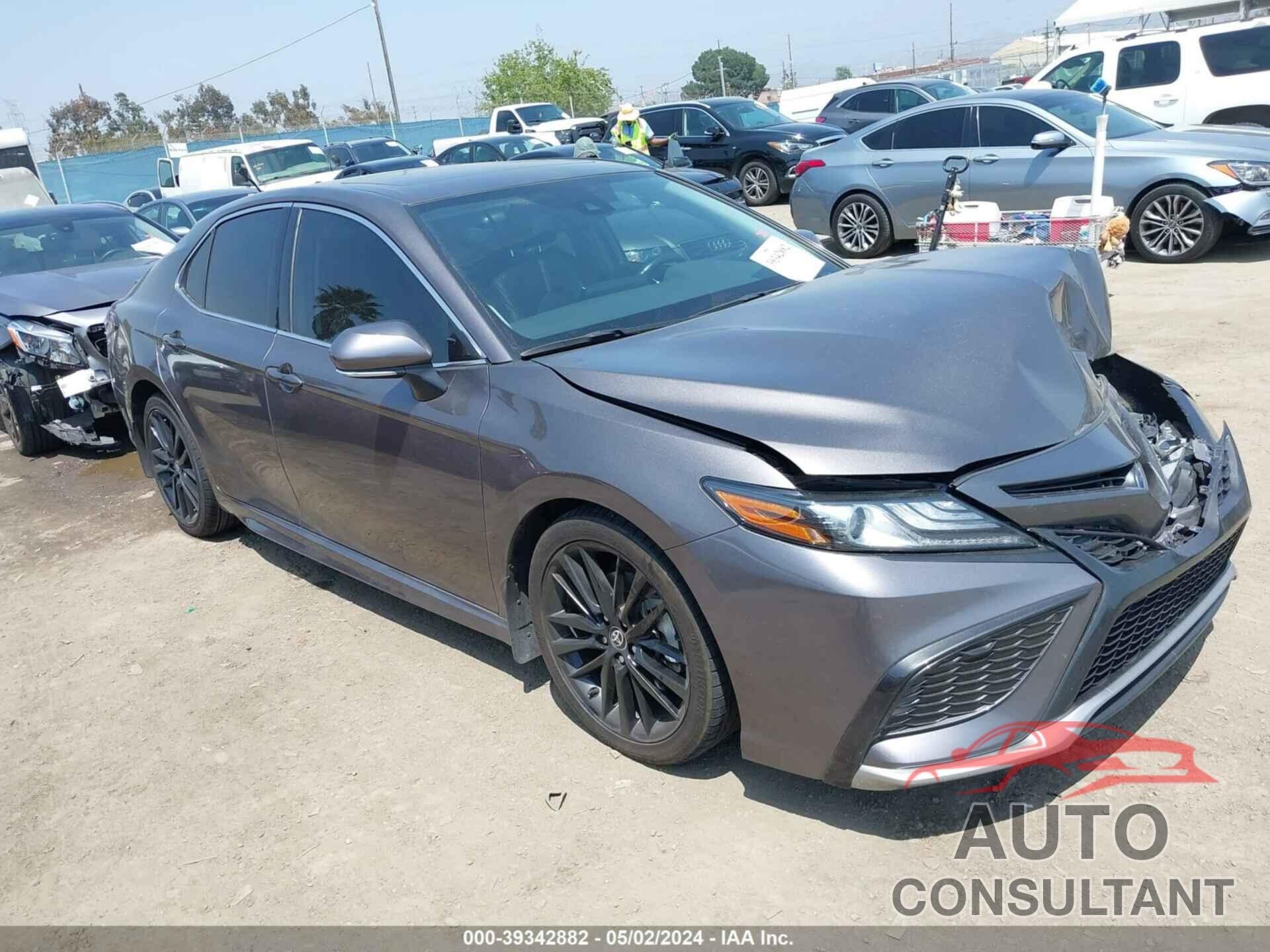 TOYOTA CAMRY 2022 - 4T1K31AK9NU581838