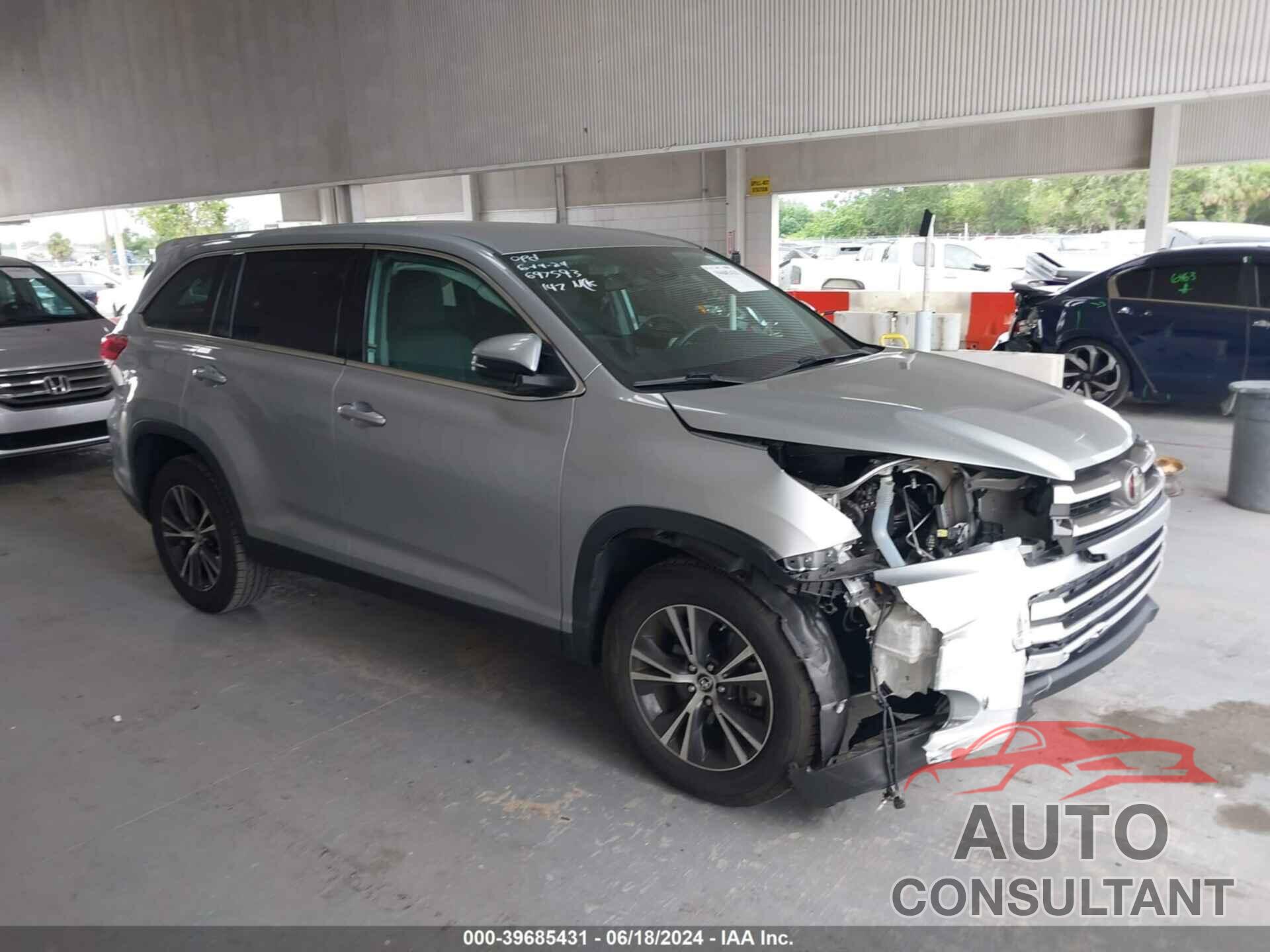 TOYOTA HIGHLANDER 2019 - 5TDZARFH5KS047109