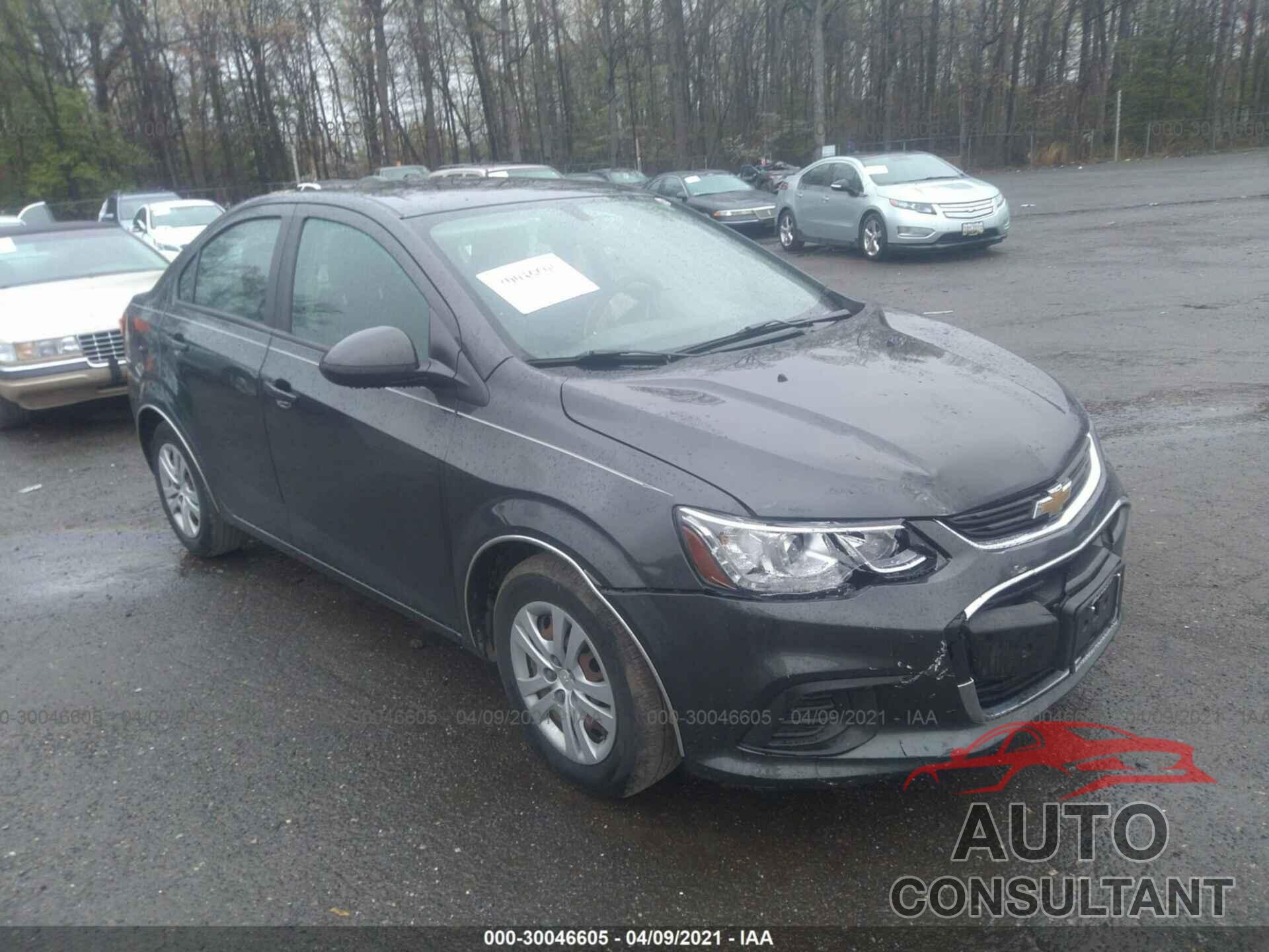 CHEVROLET SONIC 2018 - 1G1JB5SG3J4126393