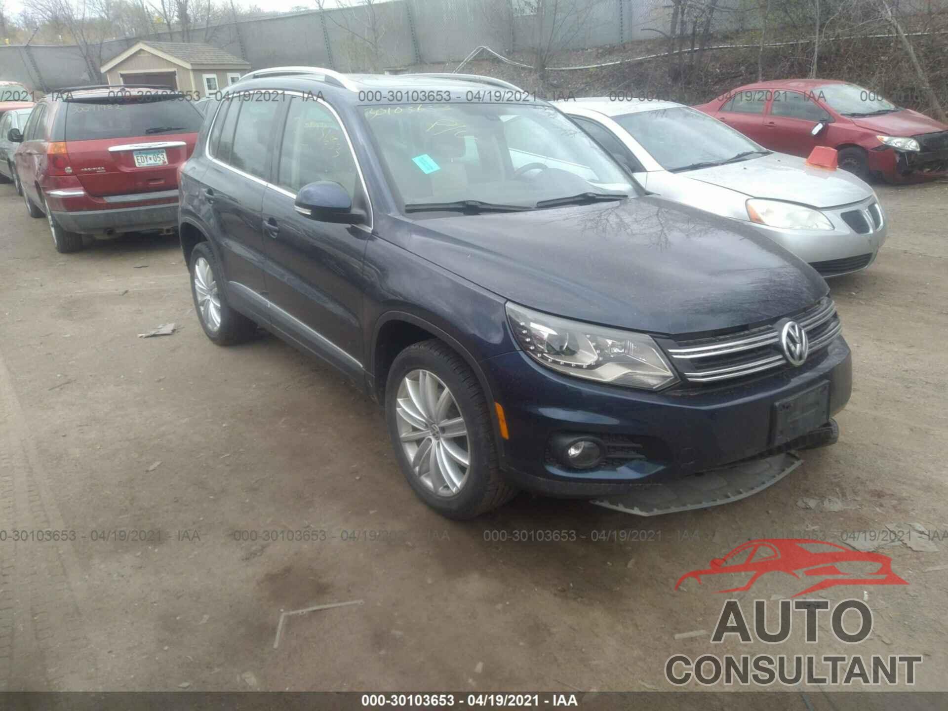 VOLKSWAGEN TIGUAN 2016 - WVGBV7AX3GW532084