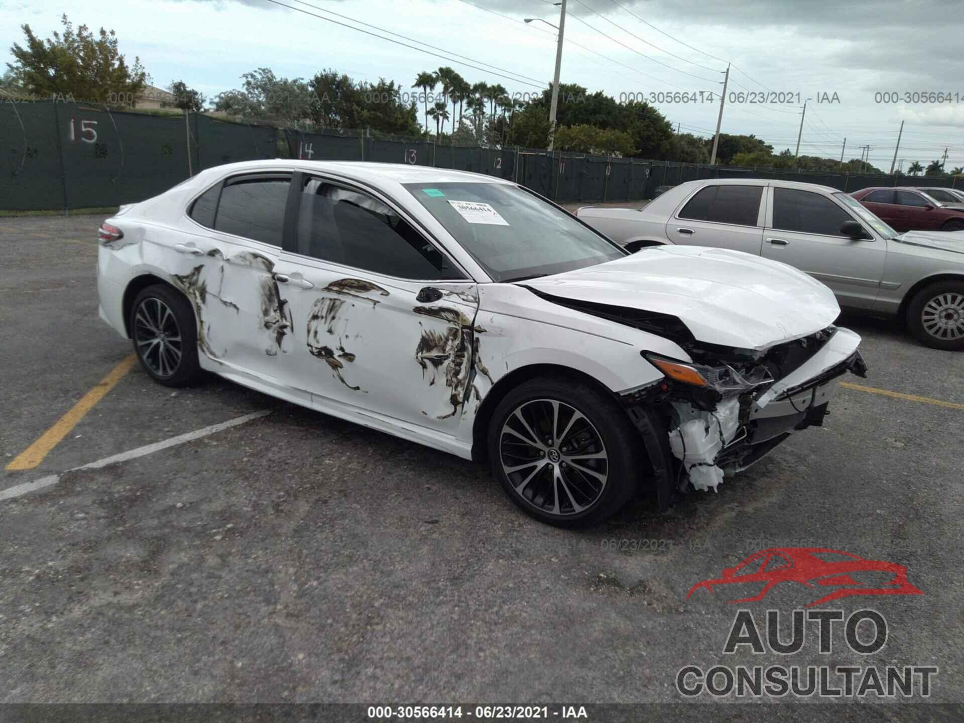 TOYOTA CAMRY 2020 - 4T1G11AK7LU340496