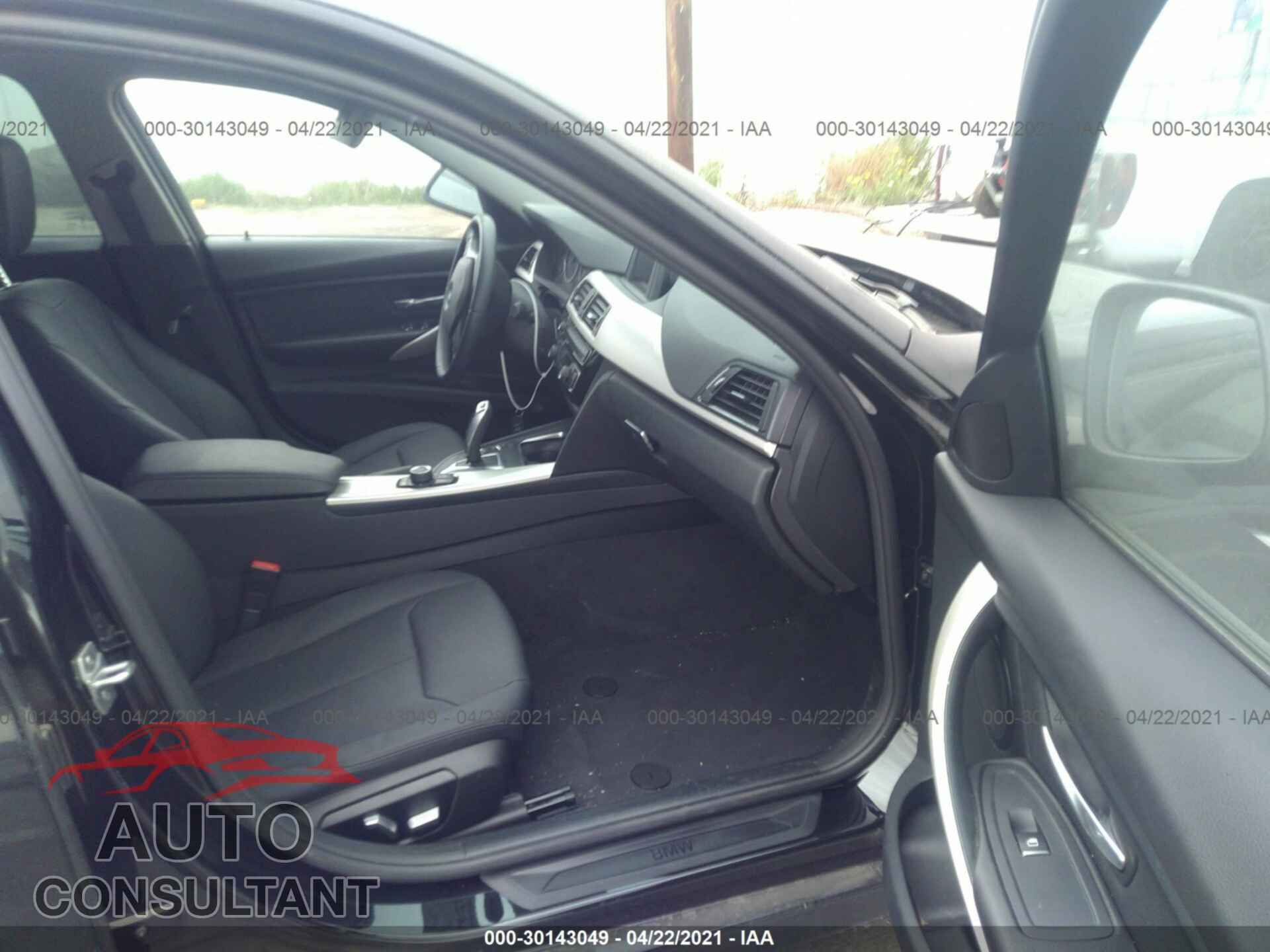 BMW 3 SERIES 2017 - WBA8A9C38HK864639