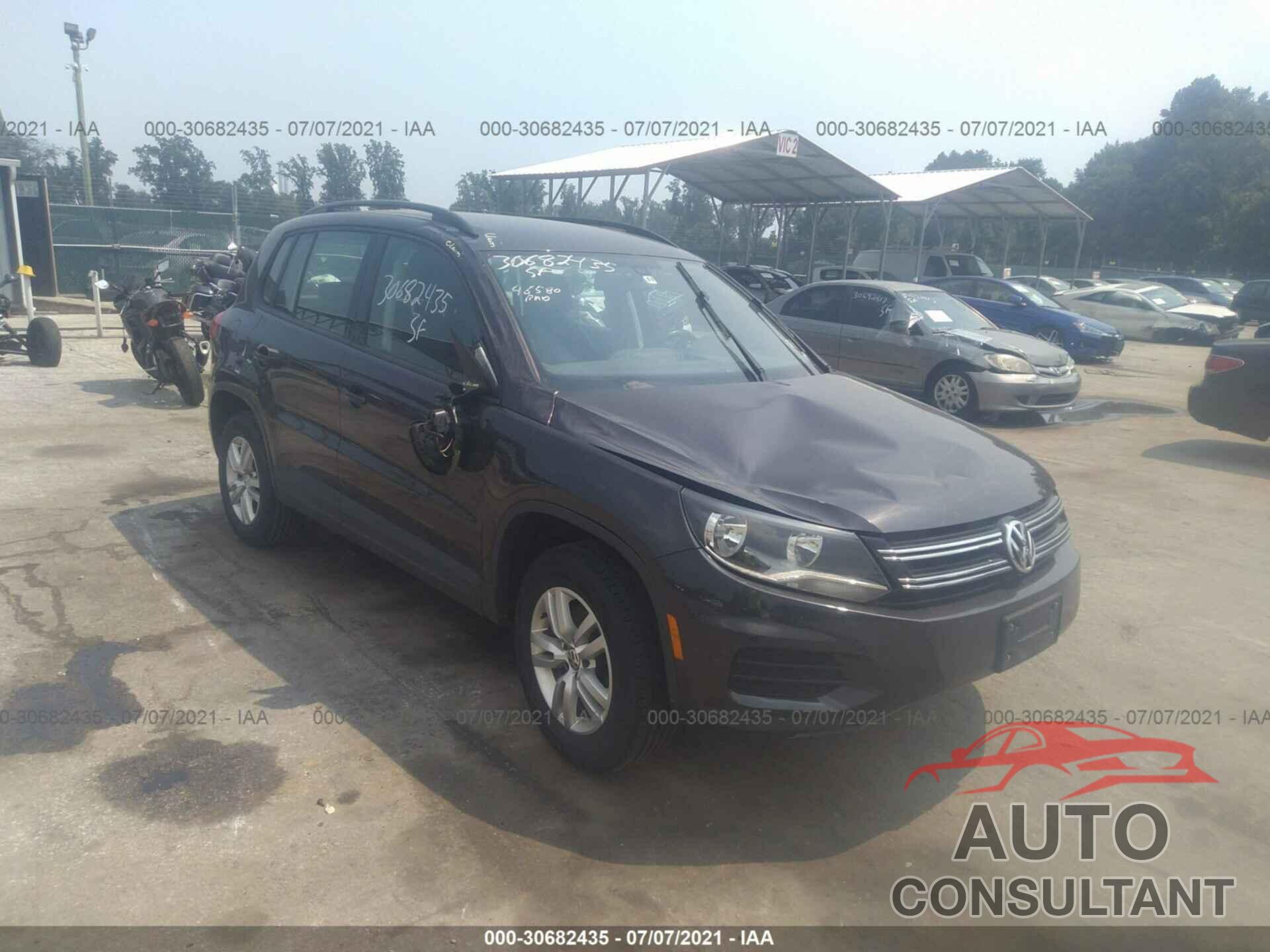 VOLKSWAGEN TIGUAN 2016 - WVGAV7AXXGW601445