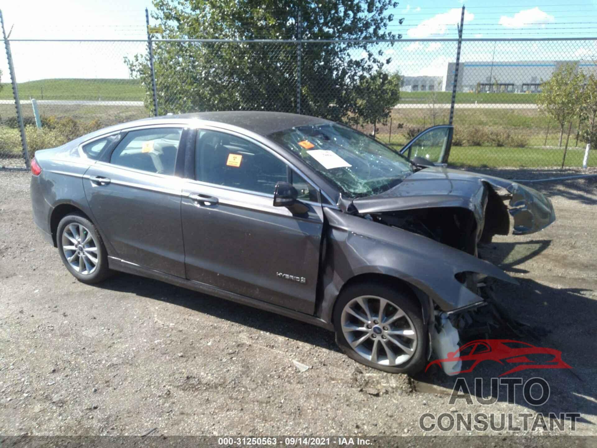 FORD FUSION 2017 - 3FA6P0LU0HR400551