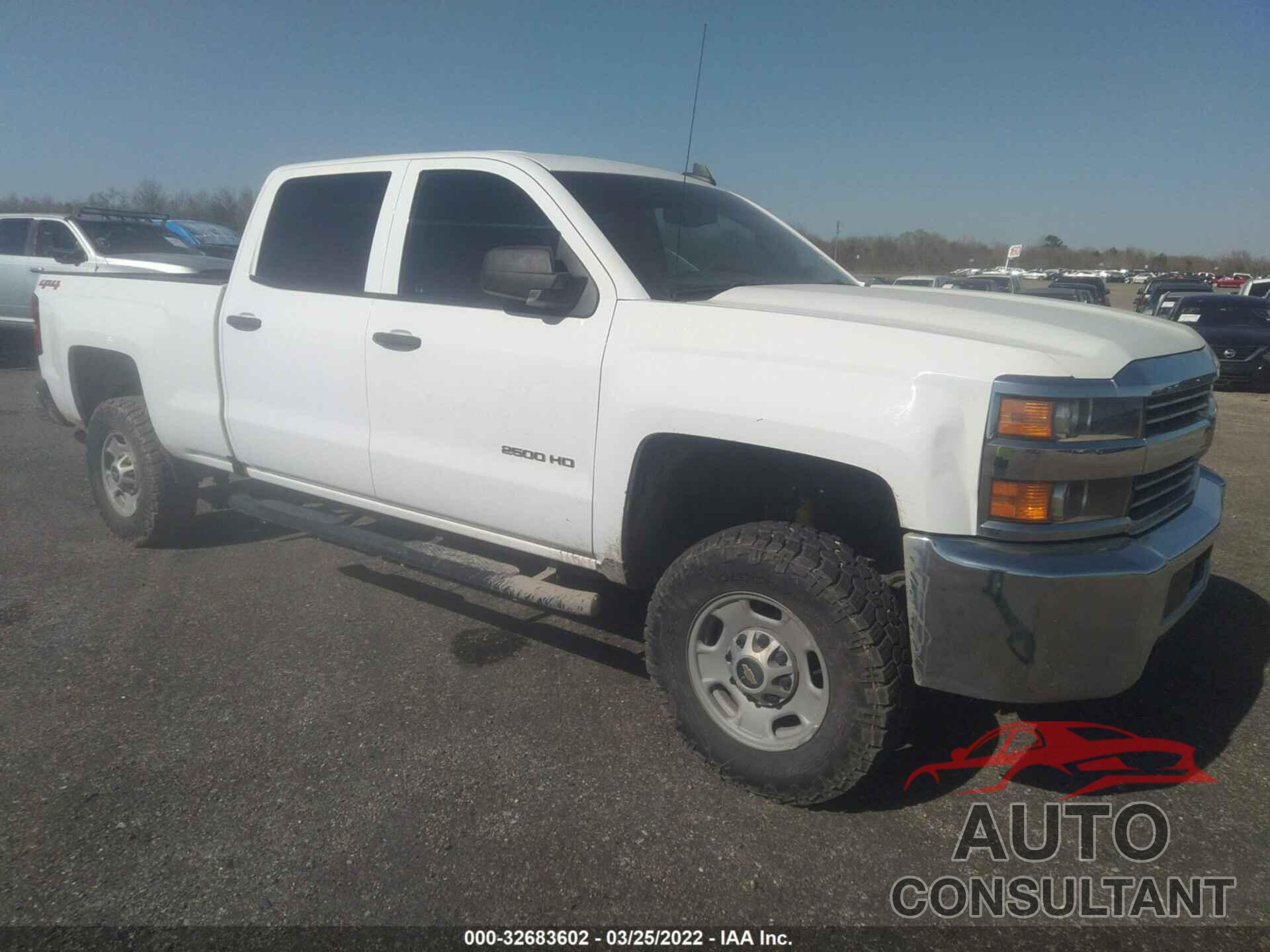 CHEVROLET SILVERADO 2500HD 2018 - 1GC1KUEG0JF271649