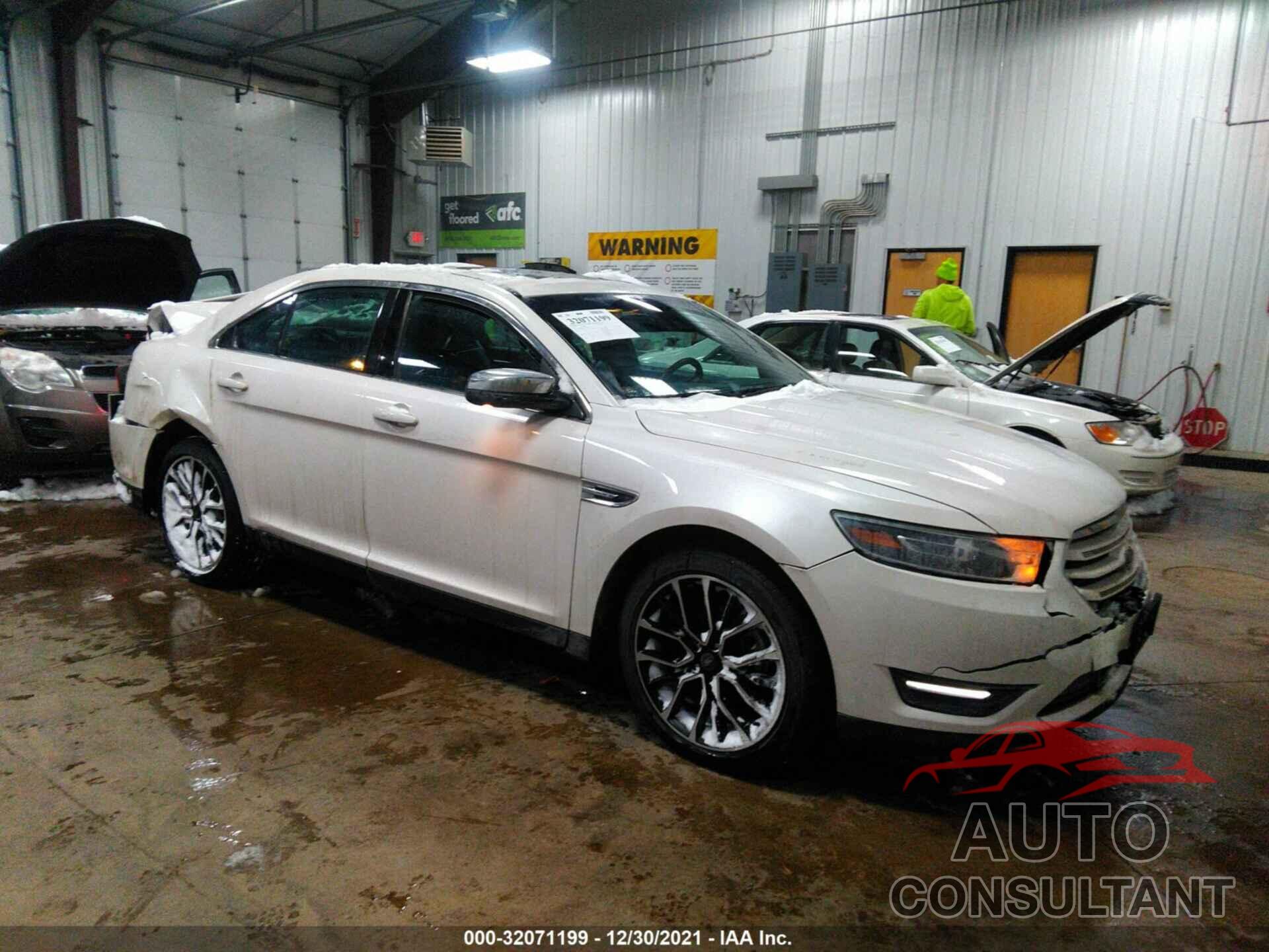 FORD TAURUS 2019 - 1FAHP2J88KG116237