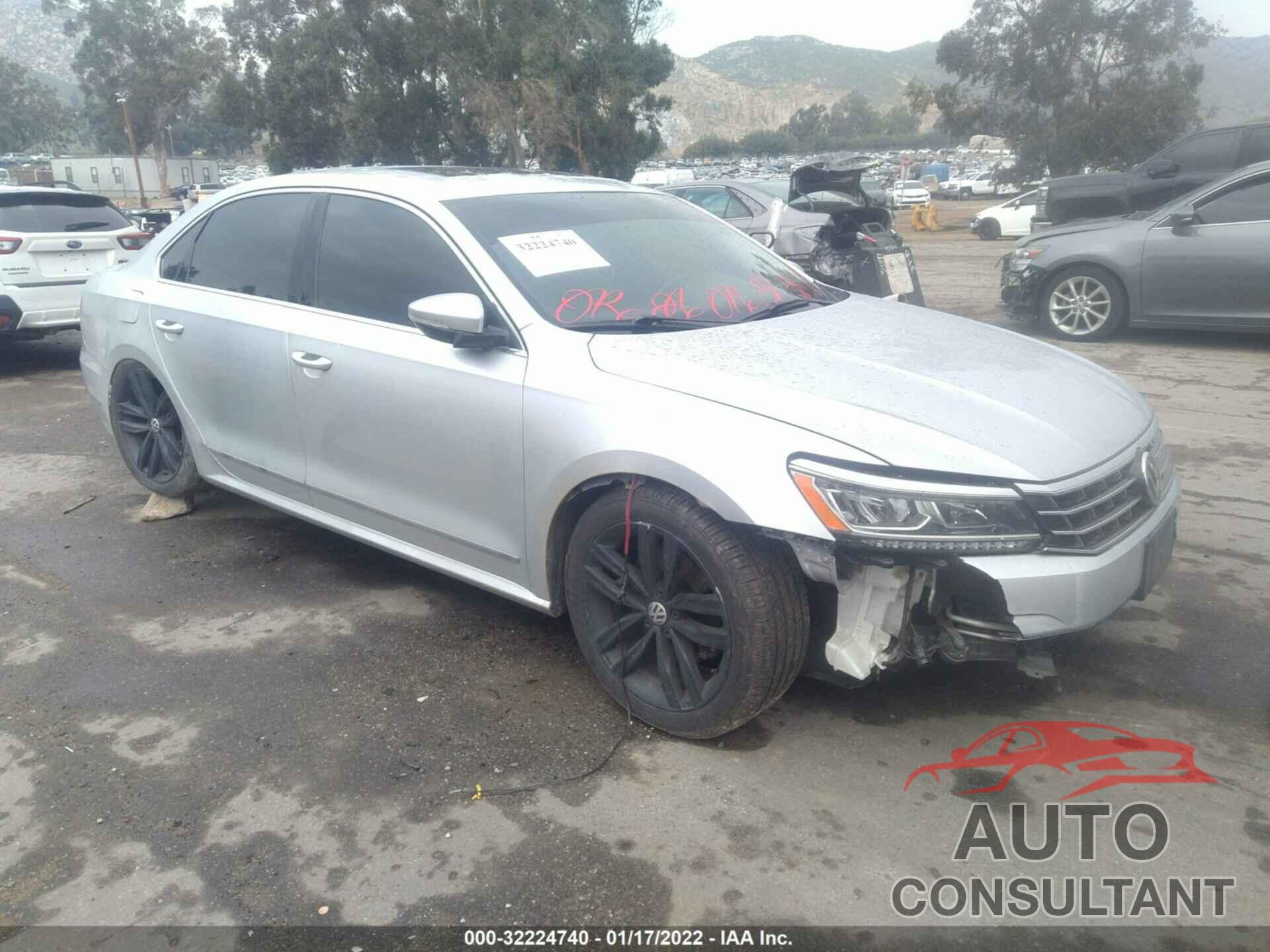 VOLKSWAGEN PASSAT 2017 - 1VWBT7A31HC072639