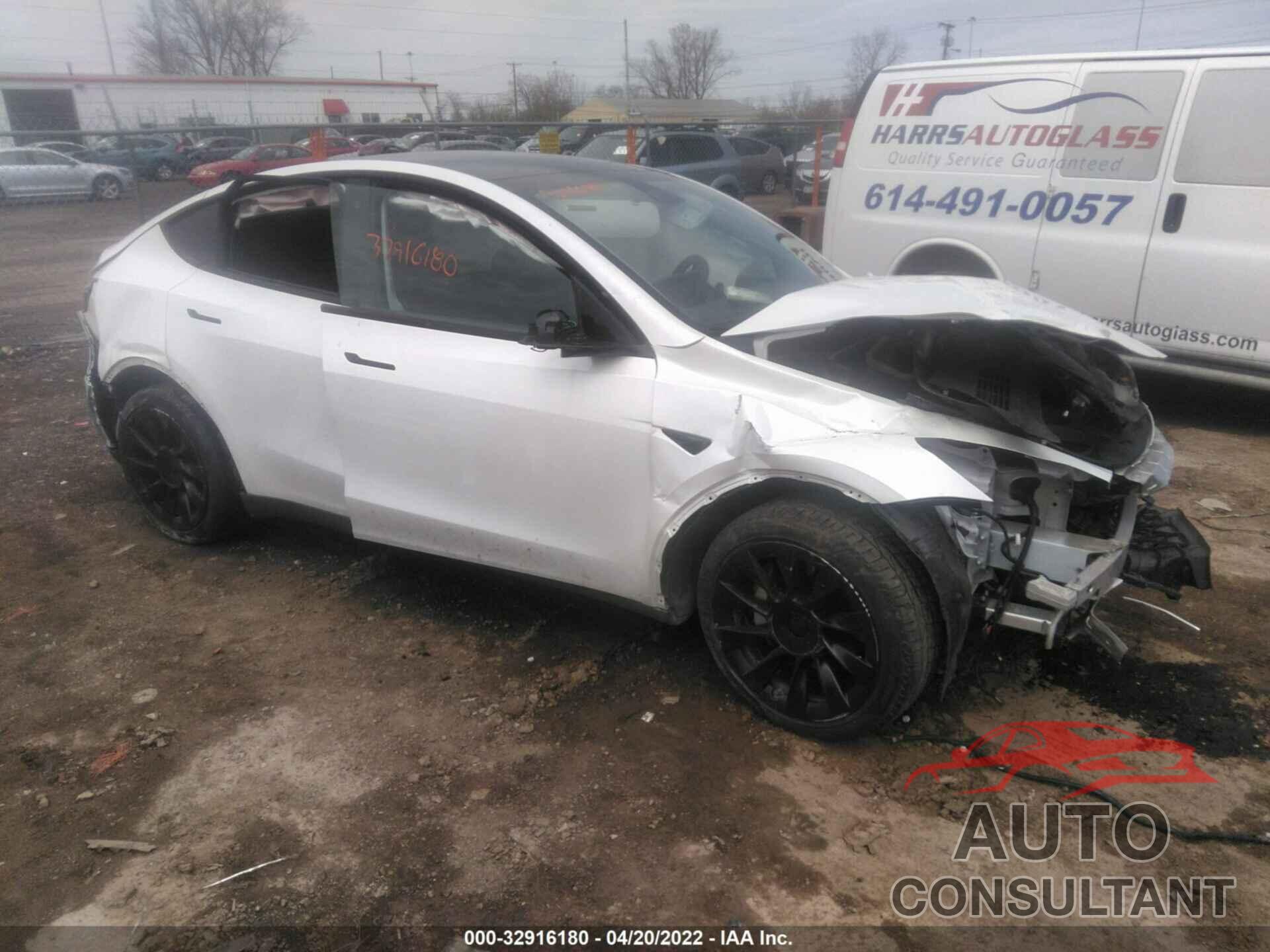 TESLA MODEL Y 2020 - 5YJYGDEE0LF048324