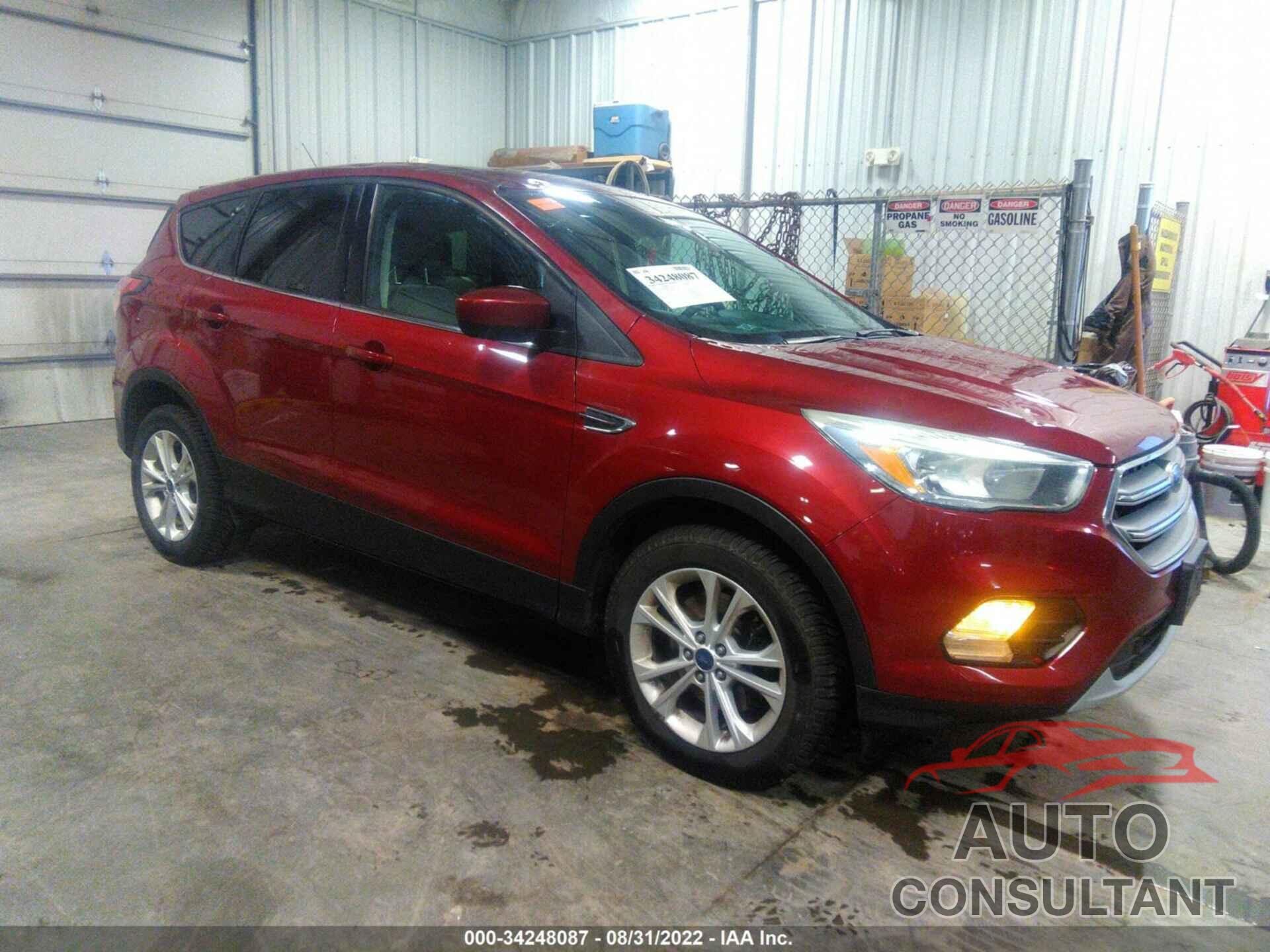 FORD ESCAPE 2017 - 1FMCU9G94HUA23064