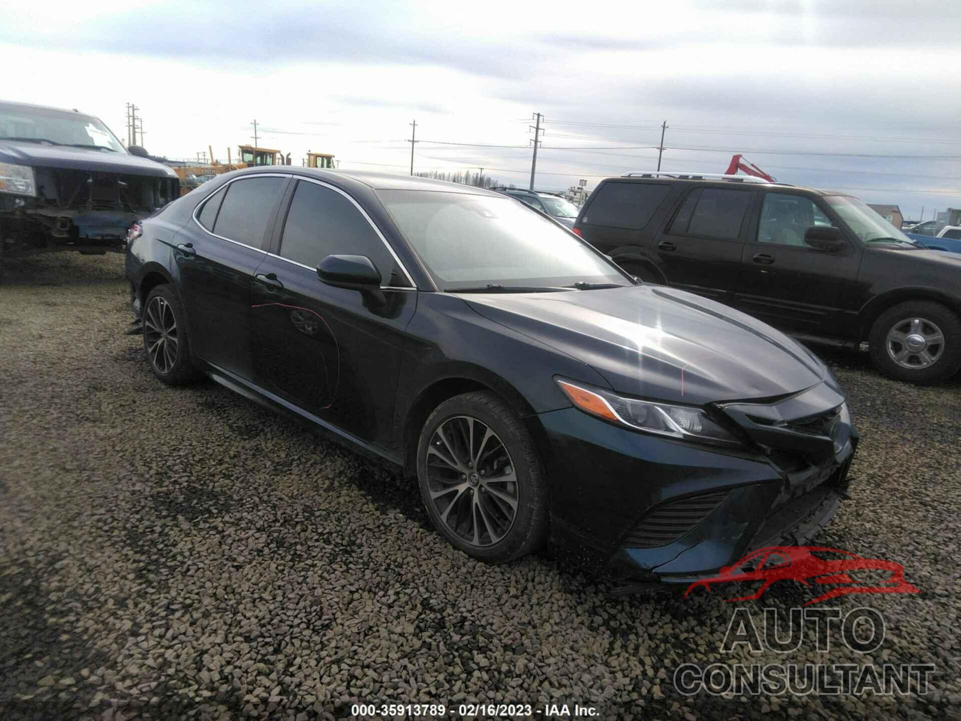 TOYOTA CAMRY 2018 - 4T1B11HK8JU648077