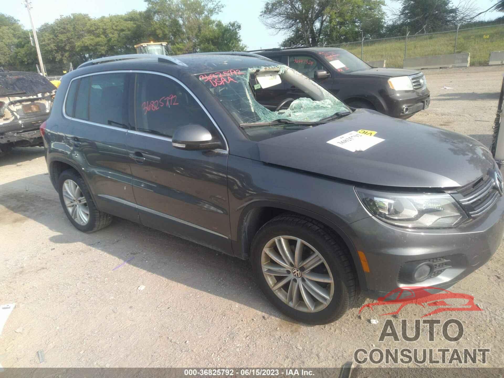 VOLKSWAGEN TIGUAN 2016 - WVGAV7AX9GW591202