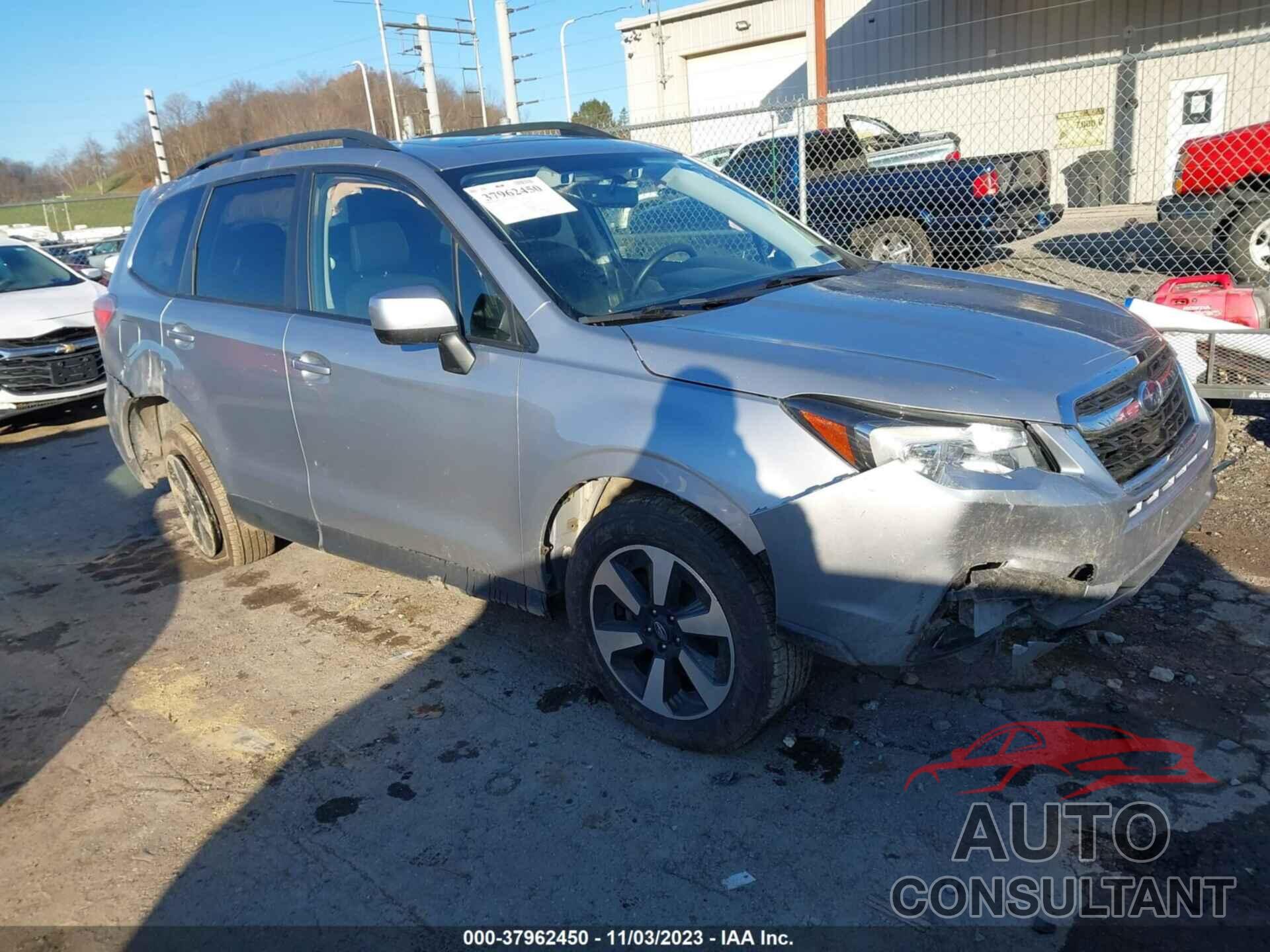 SUBARU FORESTER 2018 - JF2SJAGC8JH423618