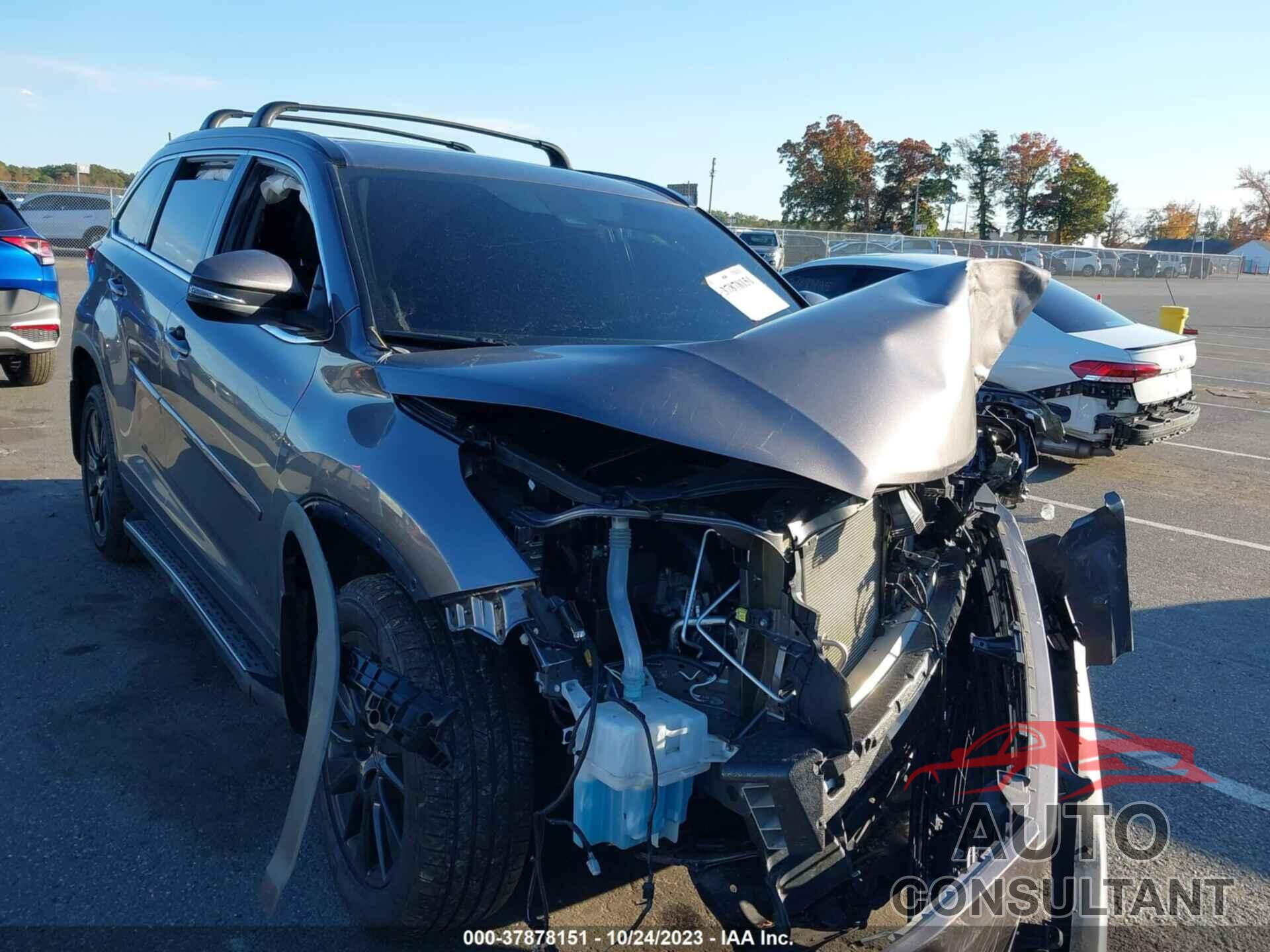 TOYOTA HIGHLANDER 2019 - 5TDJZRFH5KS626784