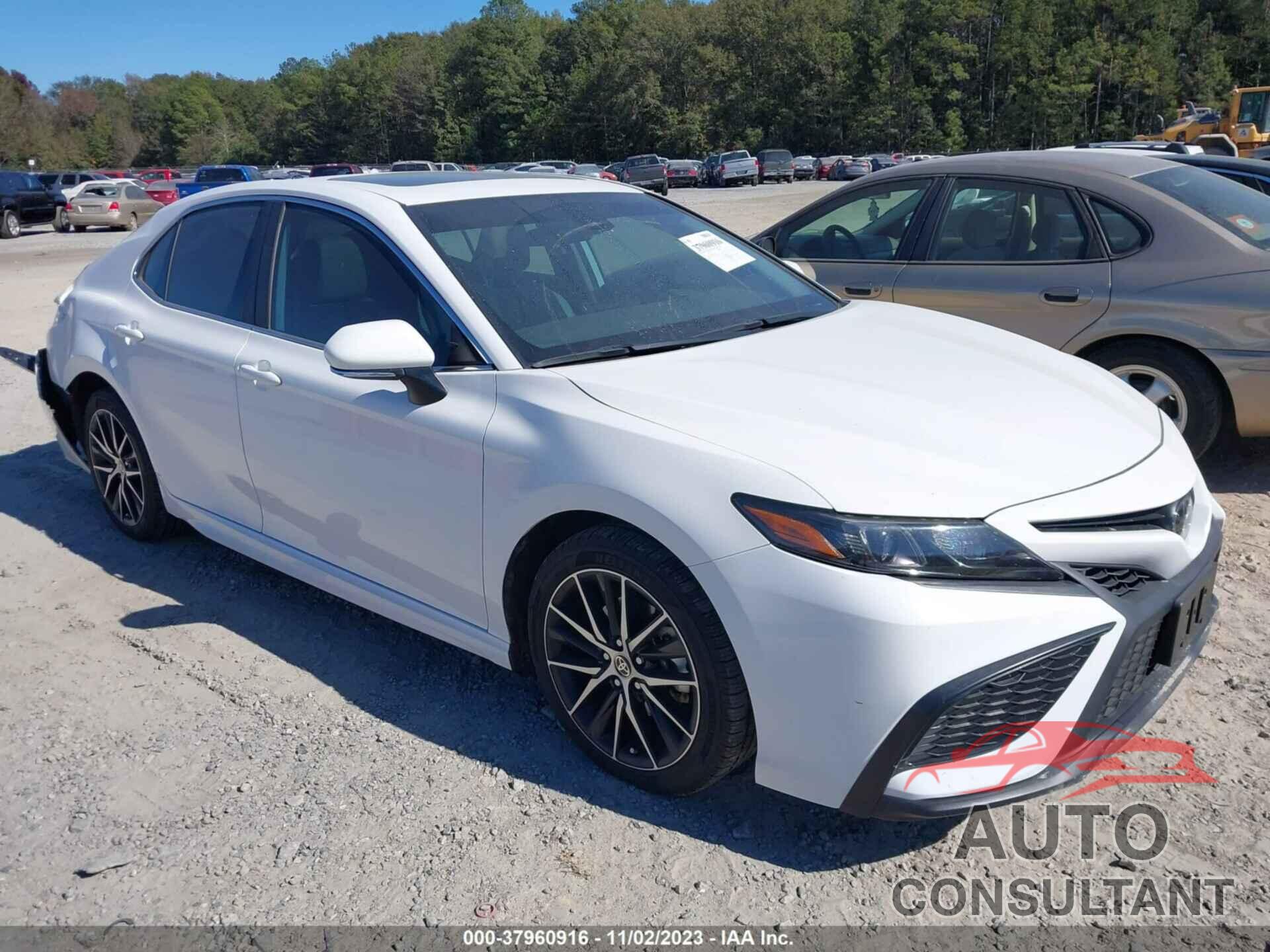 TOYOTA CAMRY 2021 - 4T1G11AK7MU514133