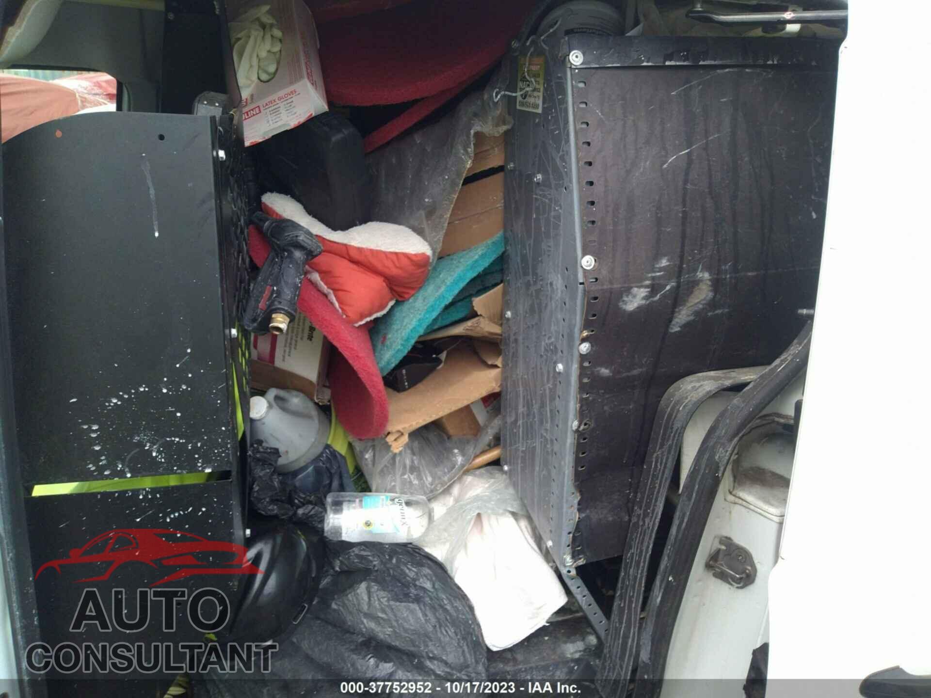 FORD TRANSIT CONNECT 2017 - NM0LS7E75H1307012